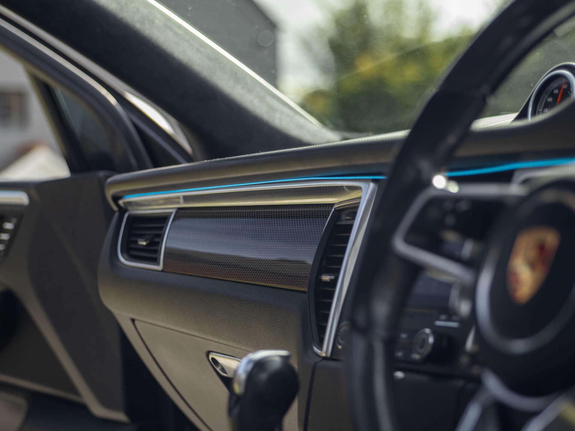 Porsche Macan view 23