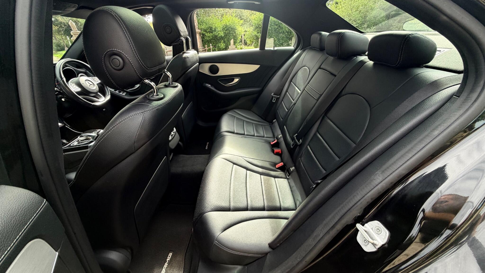 Mercedes-Benz C-Class view 35