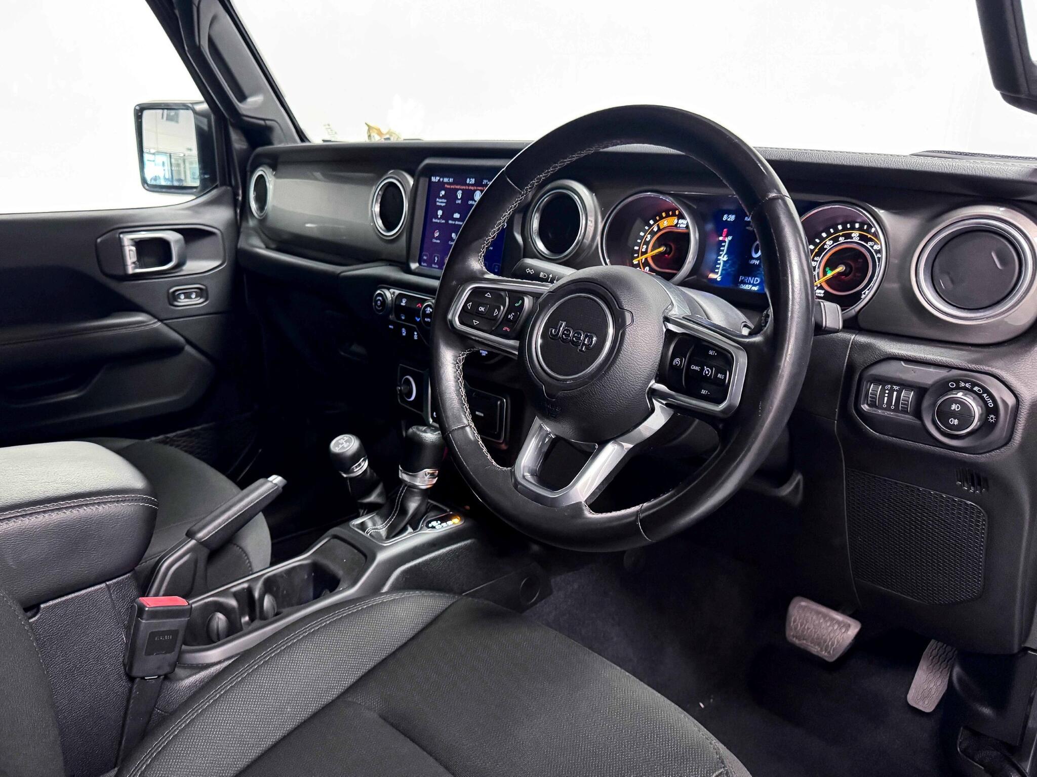 Jeep Wrangler view 18