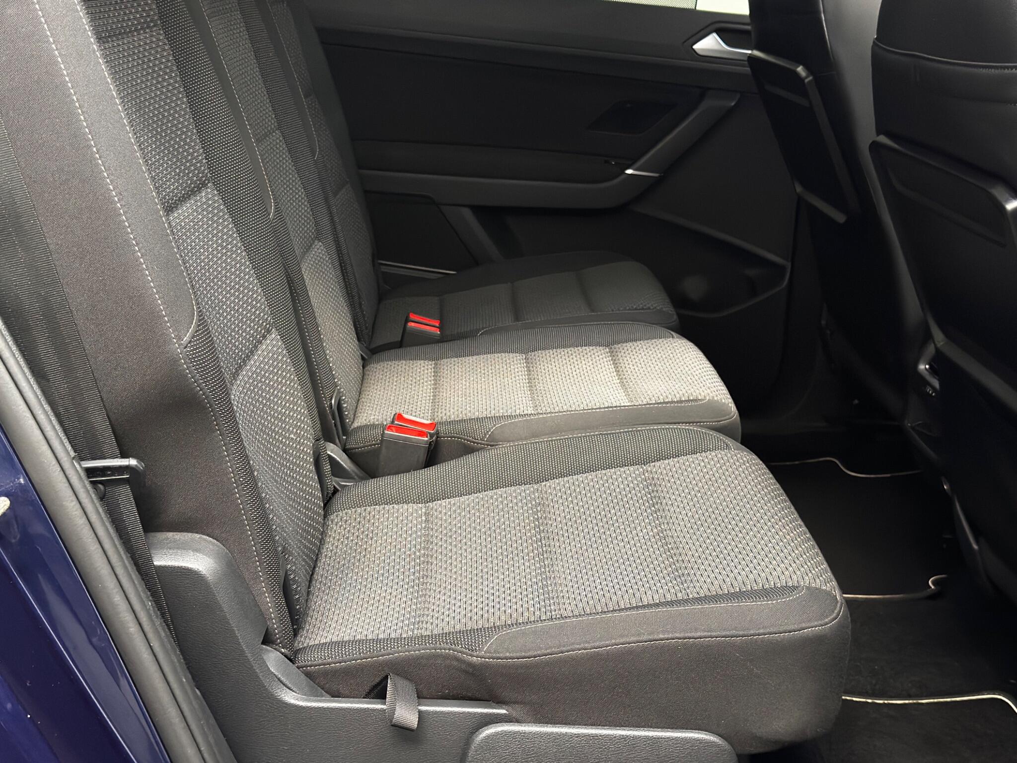 Volkswagen Touran view 57