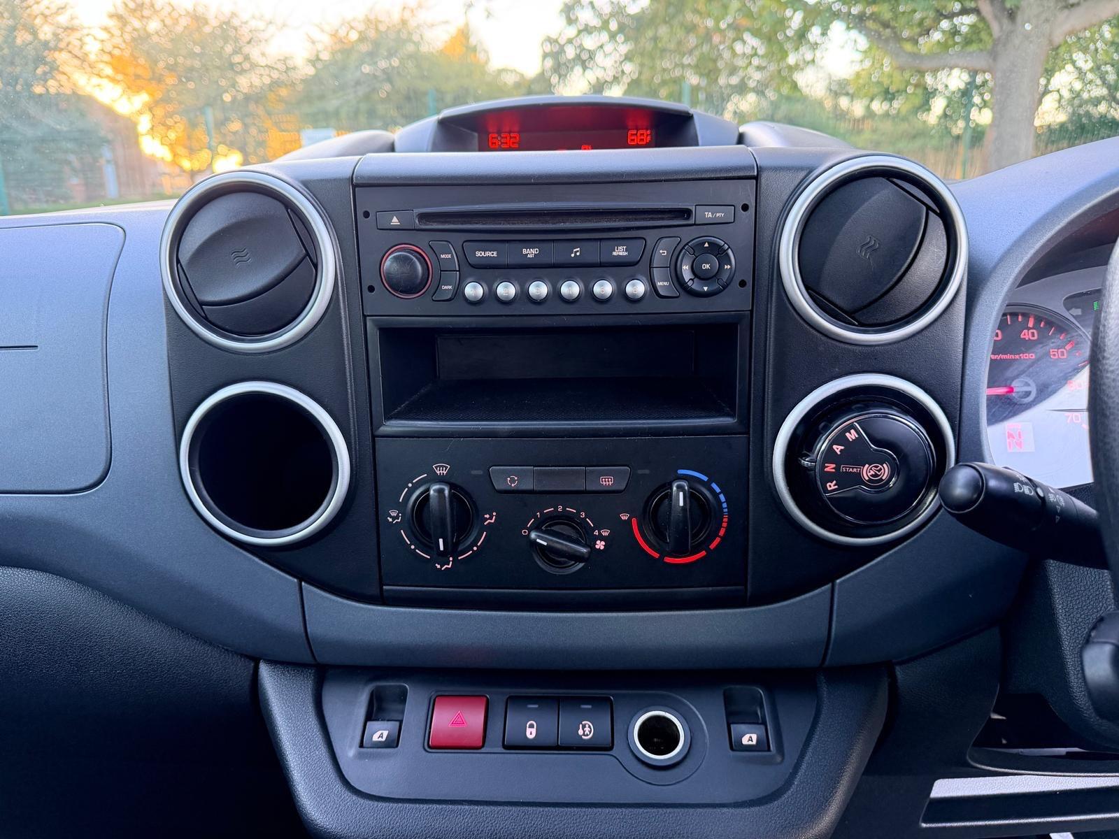 Peugeot Partner Tepee view 21