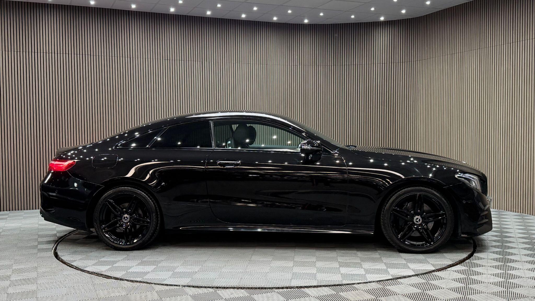 Mercedes-Benz E-Class view 38