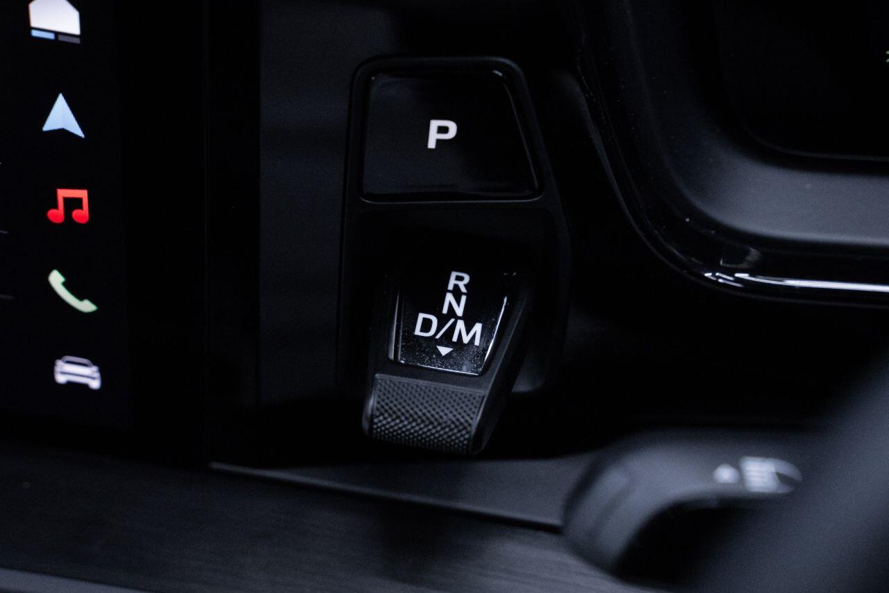 Porsche Cayenne view 35