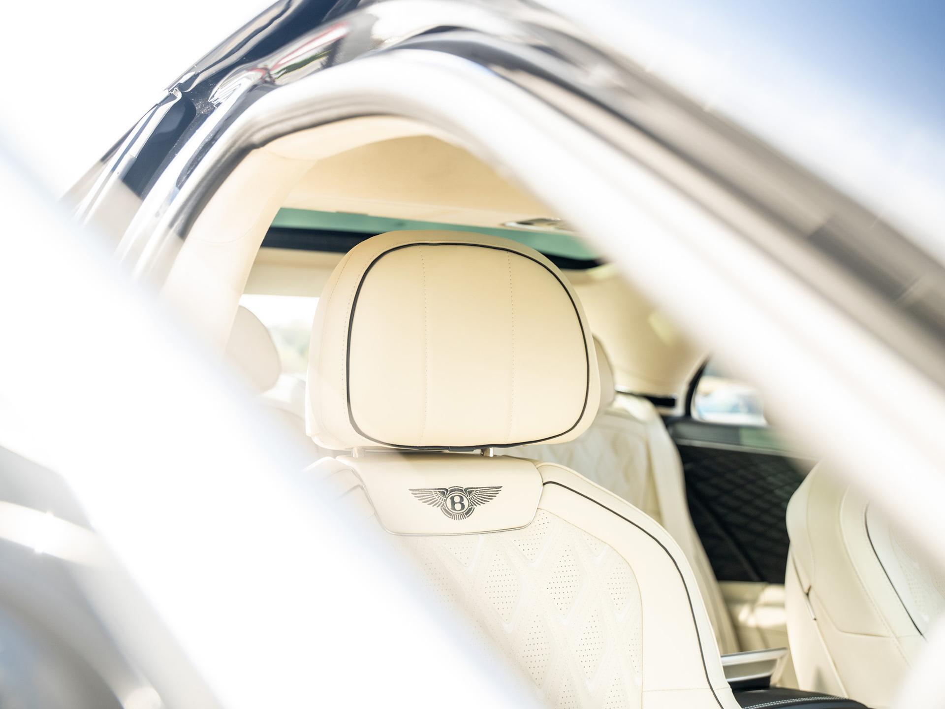 Bentley Flying Spur view 32