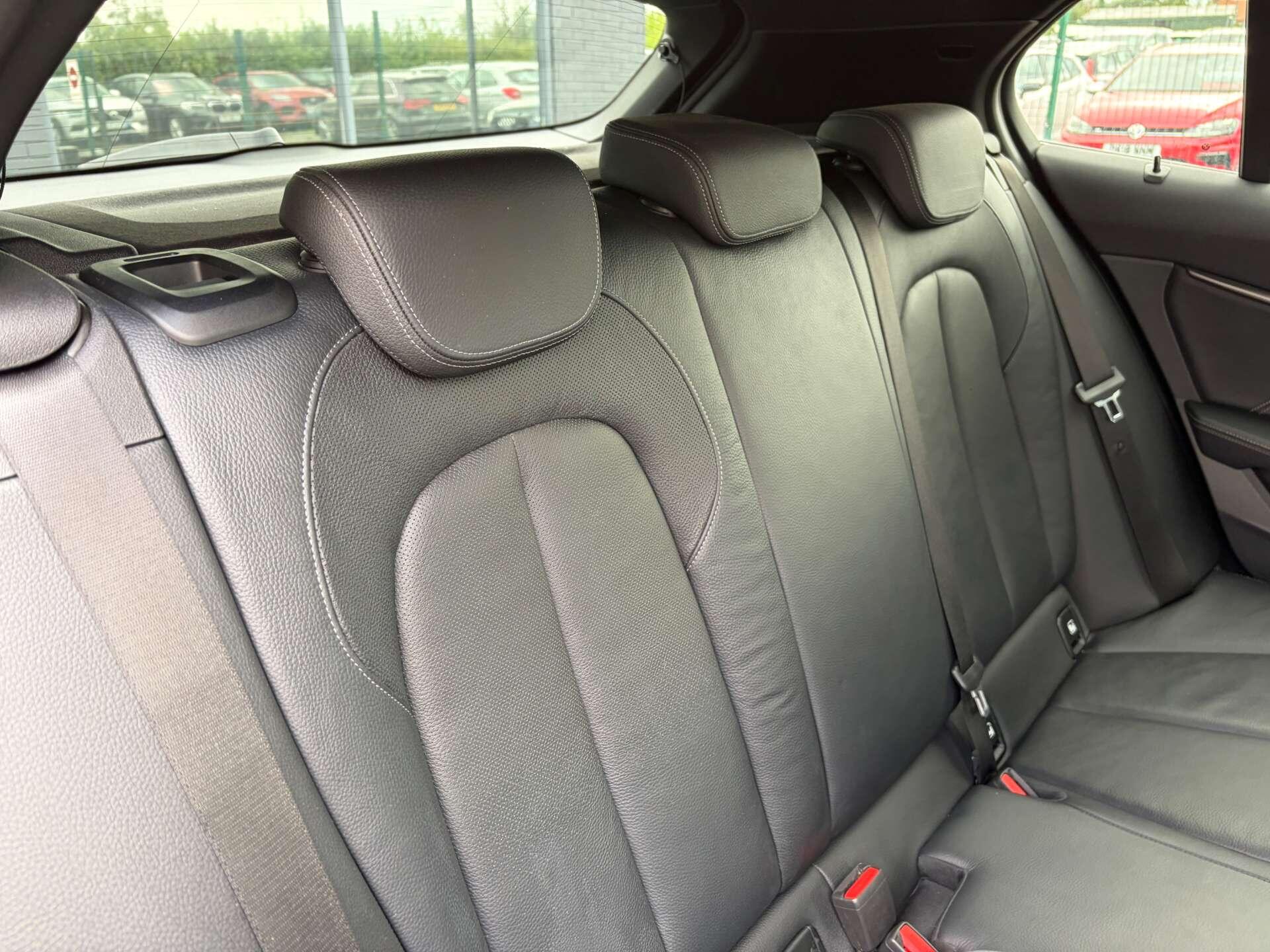 BMW 1 Series view 30