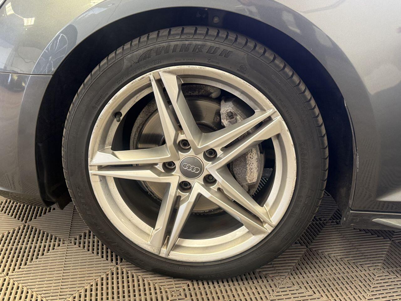 Audi A4 view 21