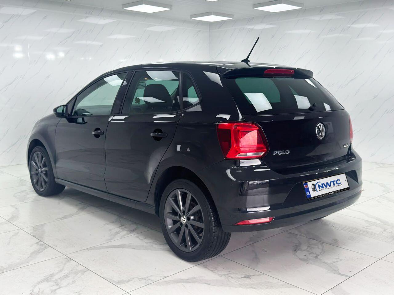 Volkswagen Polo view 8
