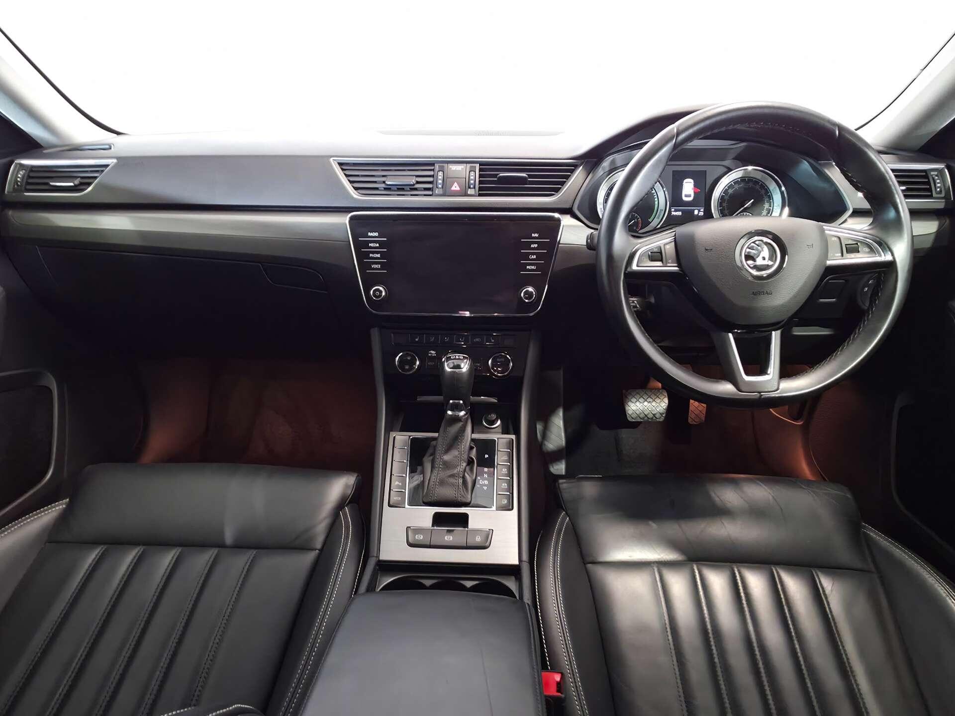 Skoda Superb view 15