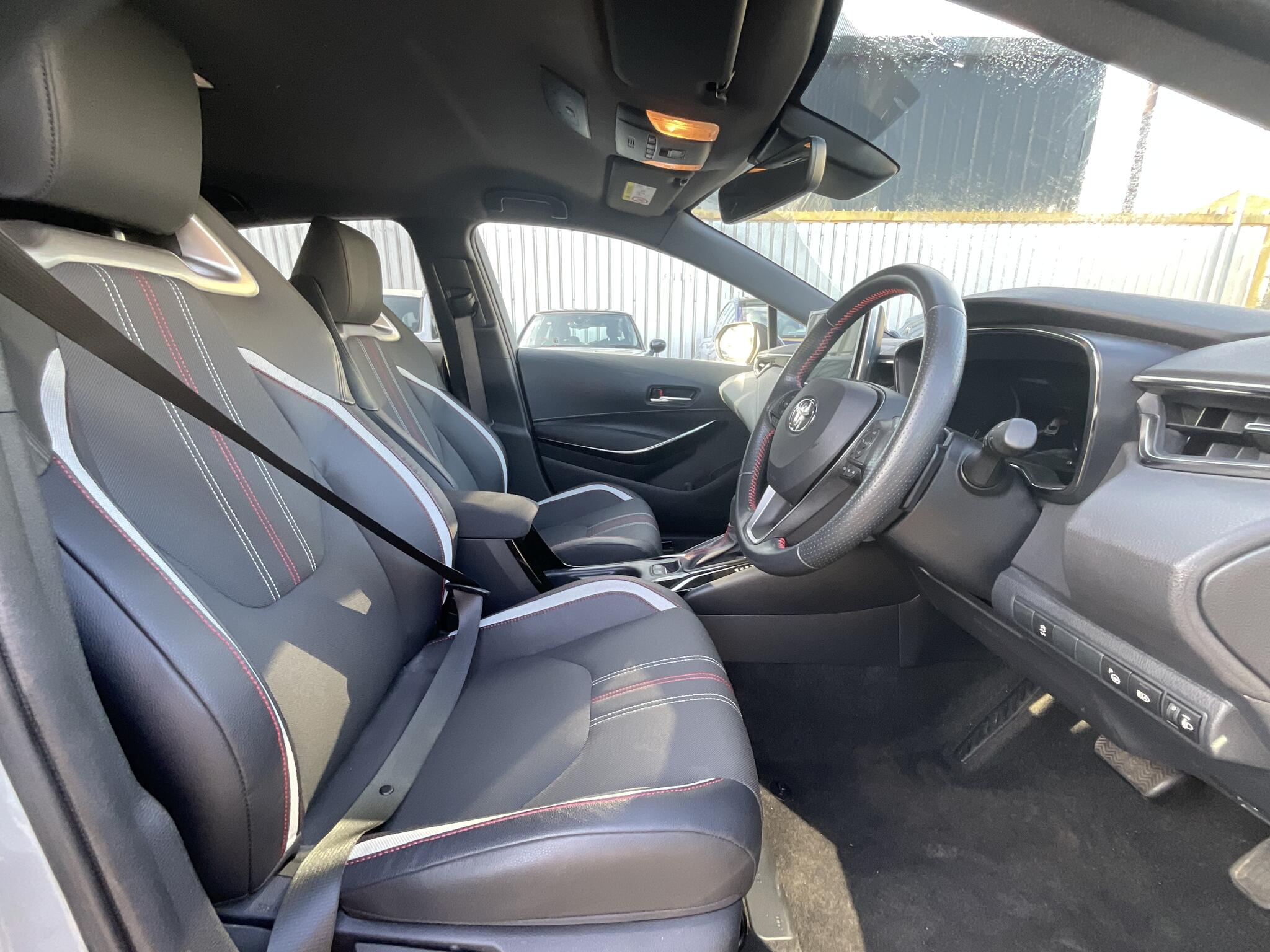 Toyota Corolla view 9