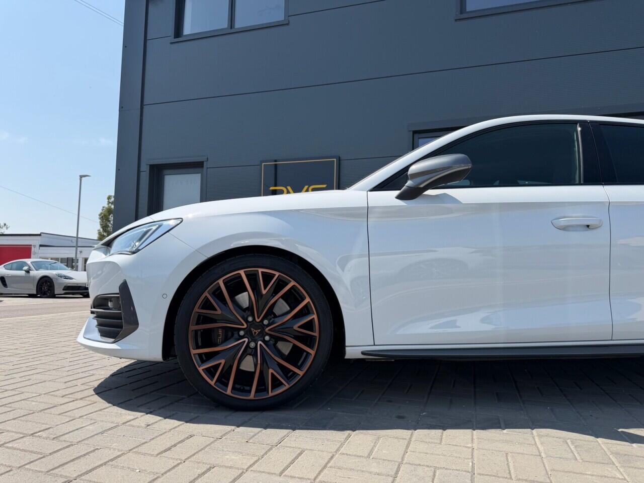 Cupra Leon view 12