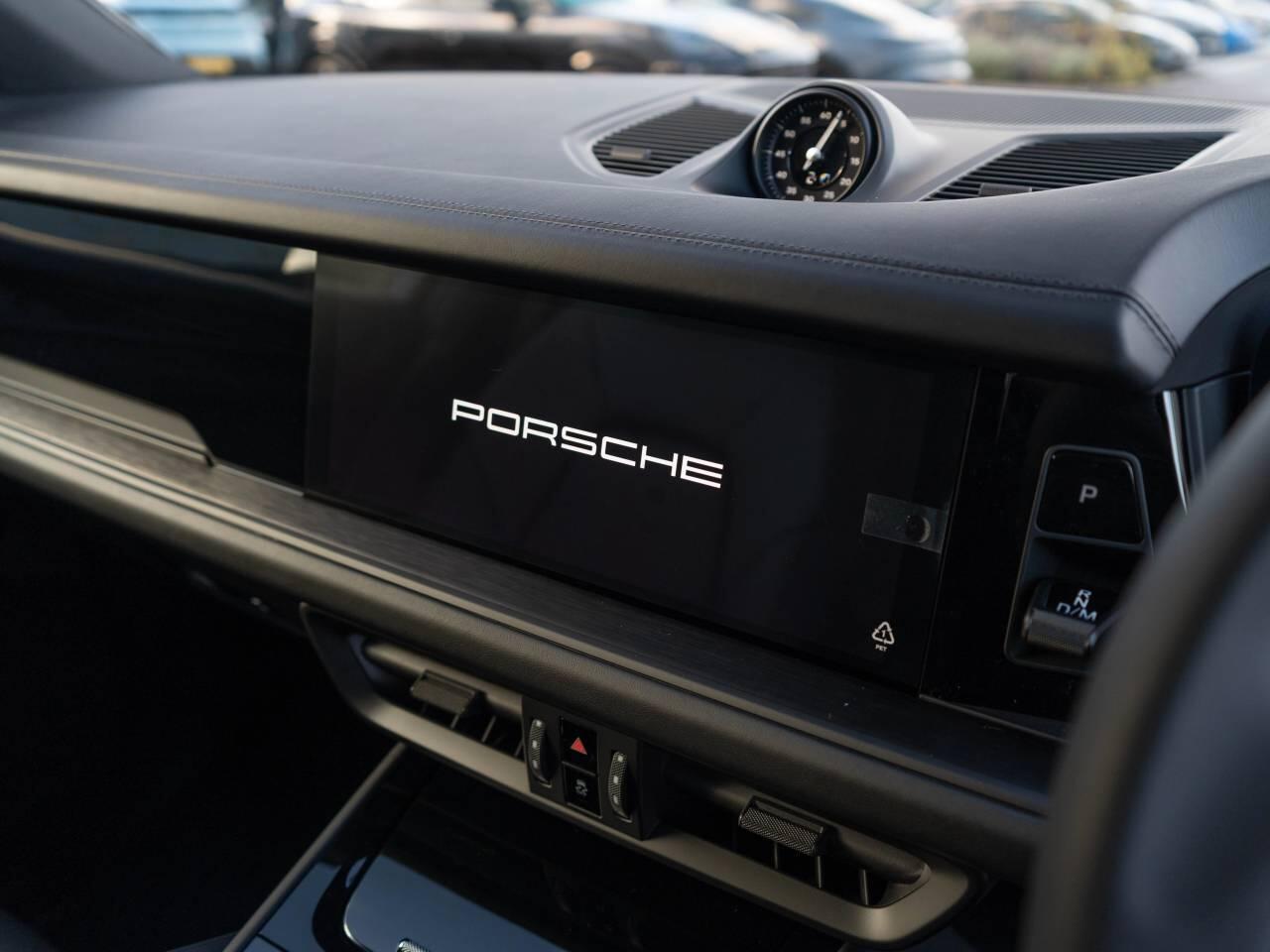 Porsche Cayenne view 23