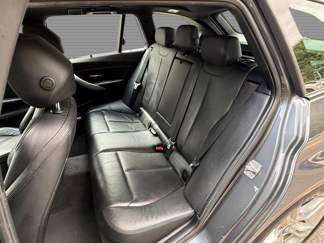 BMW 3 Series view 28