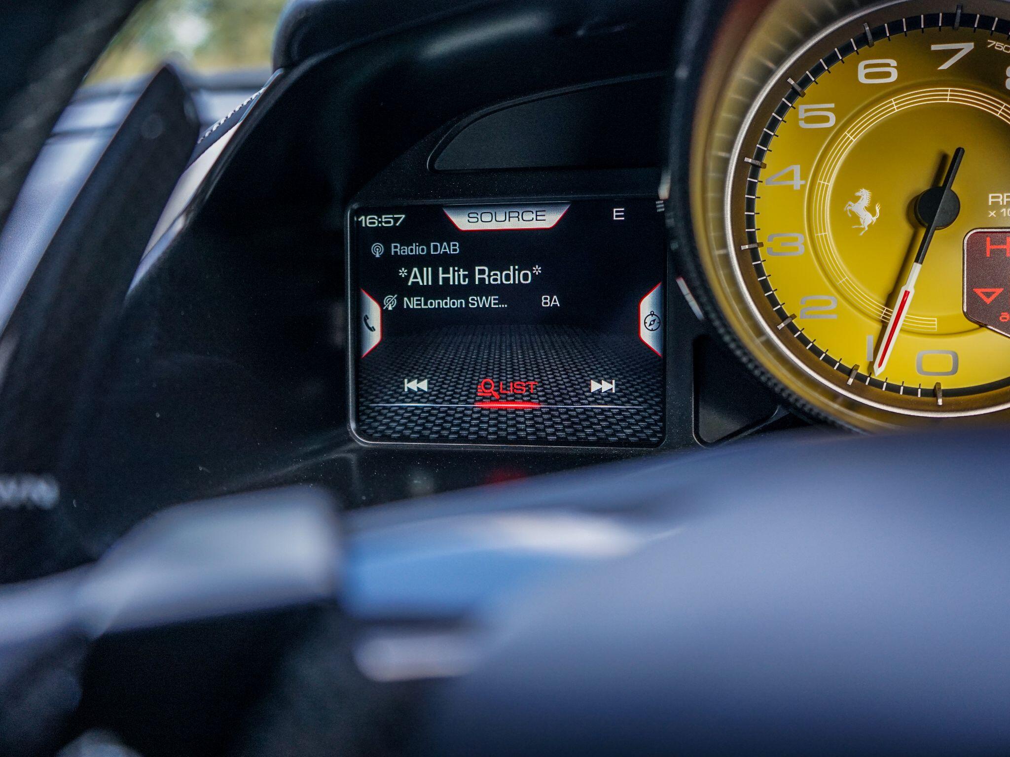 Ferrari 812 view 33