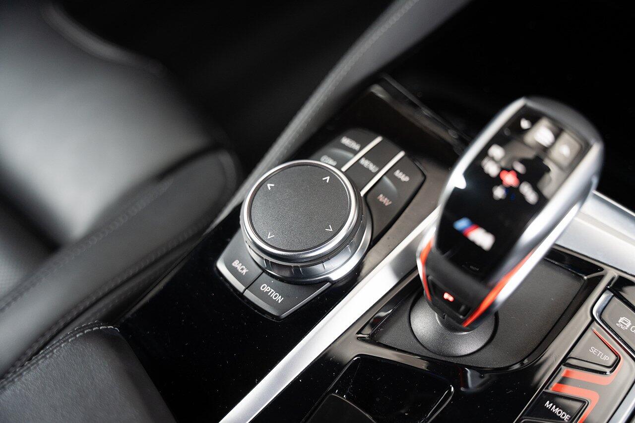 BMW M5 view 32