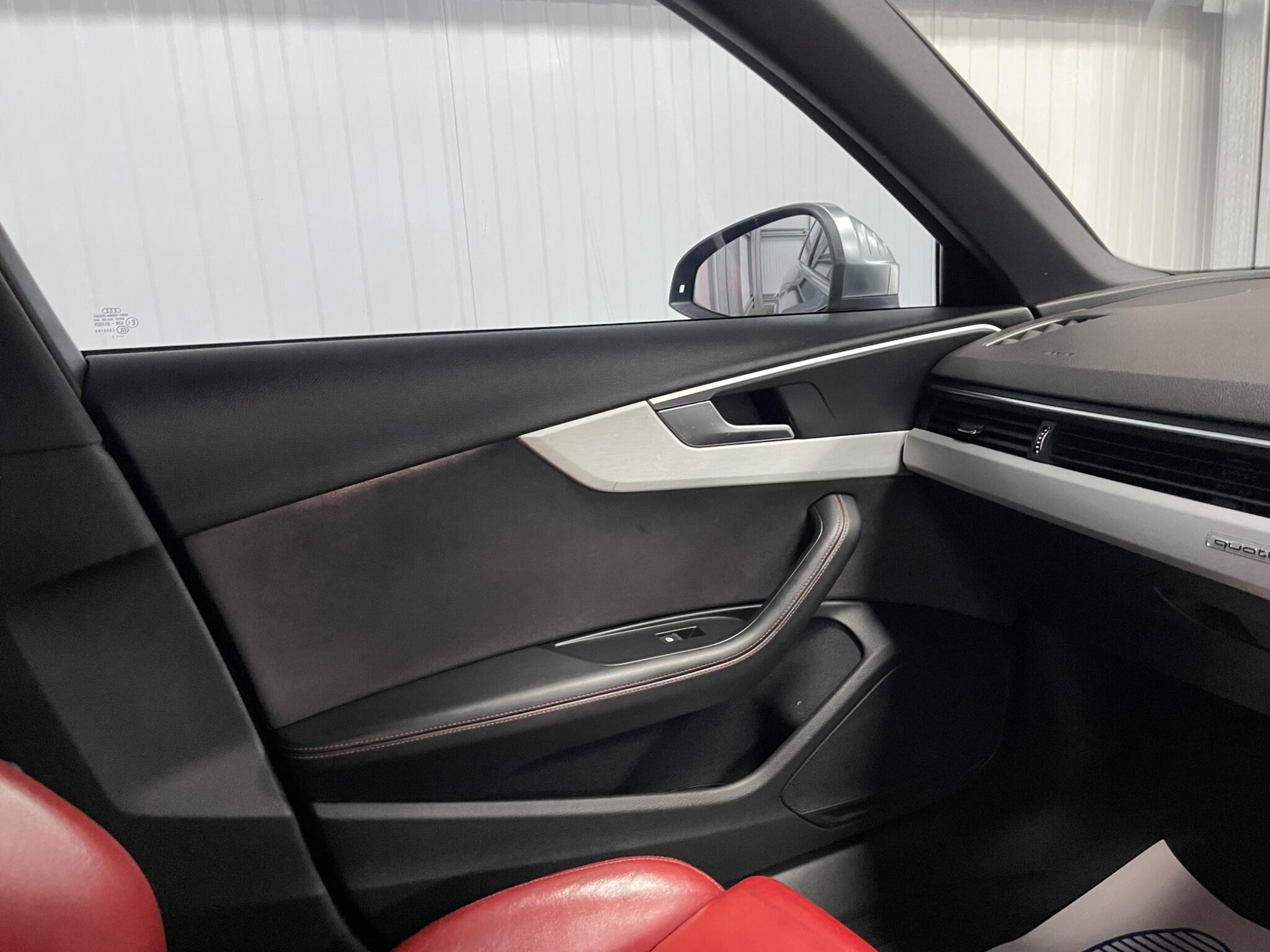 Audi S4 view 43