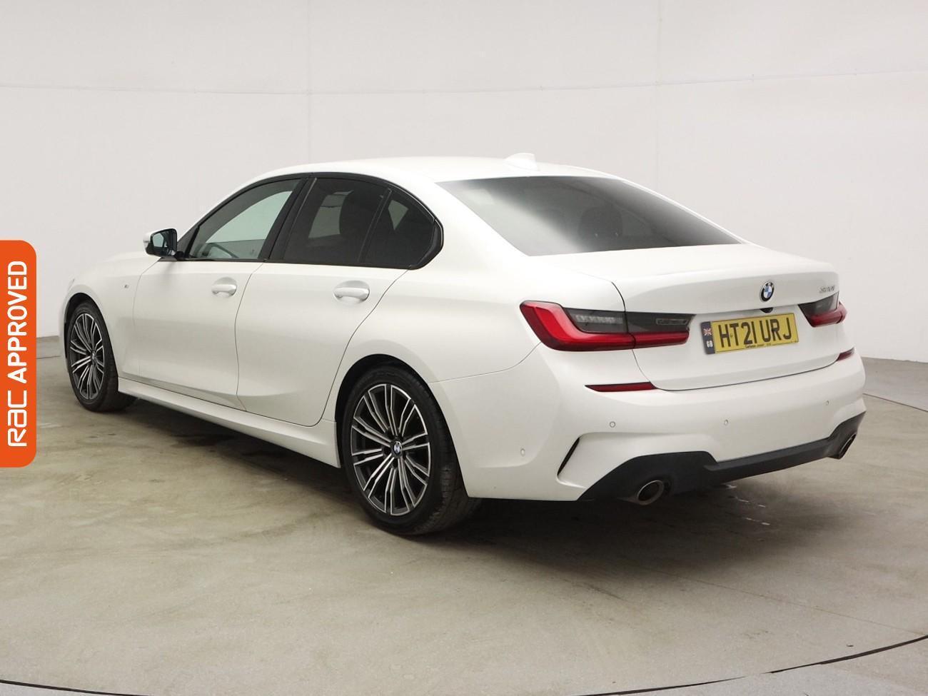 BMW 3 Series view 4