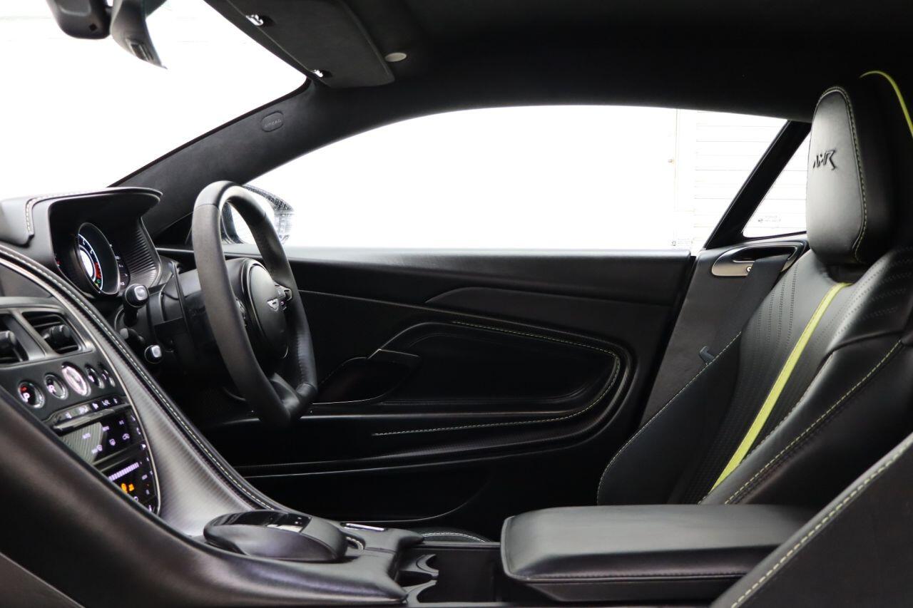 Aston Martin DB11 view 24