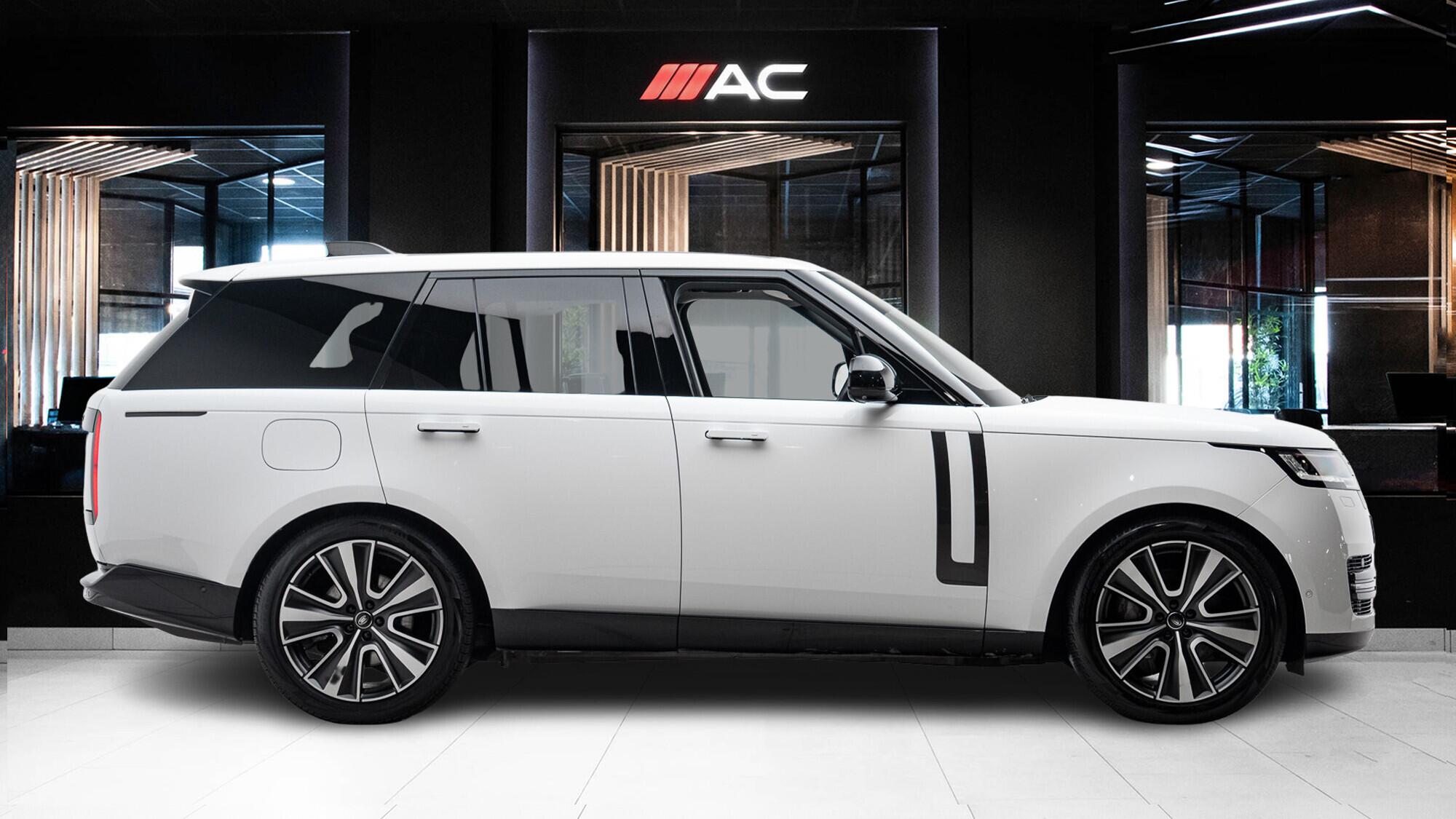 Land Rover Range Rover view 3