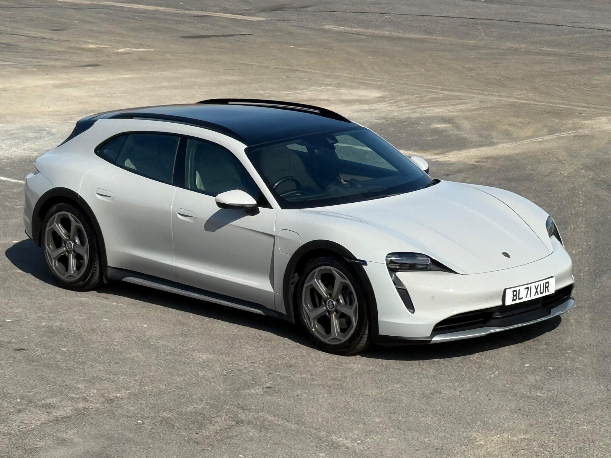 Porsche Taycan view 59