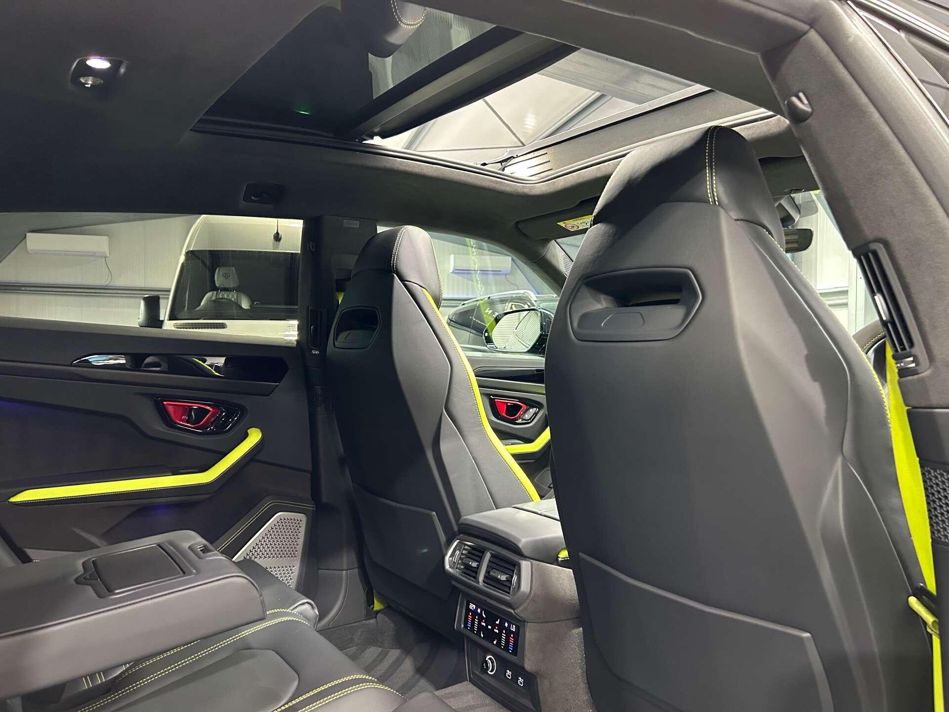 Lamborghini Urus view 52