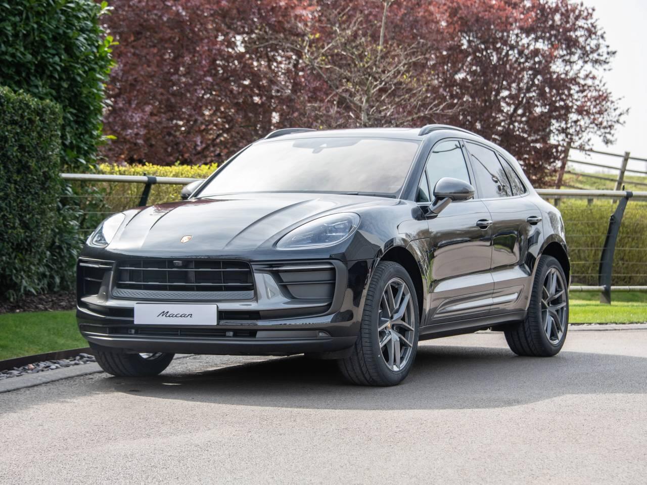 Porsche Macan view 65