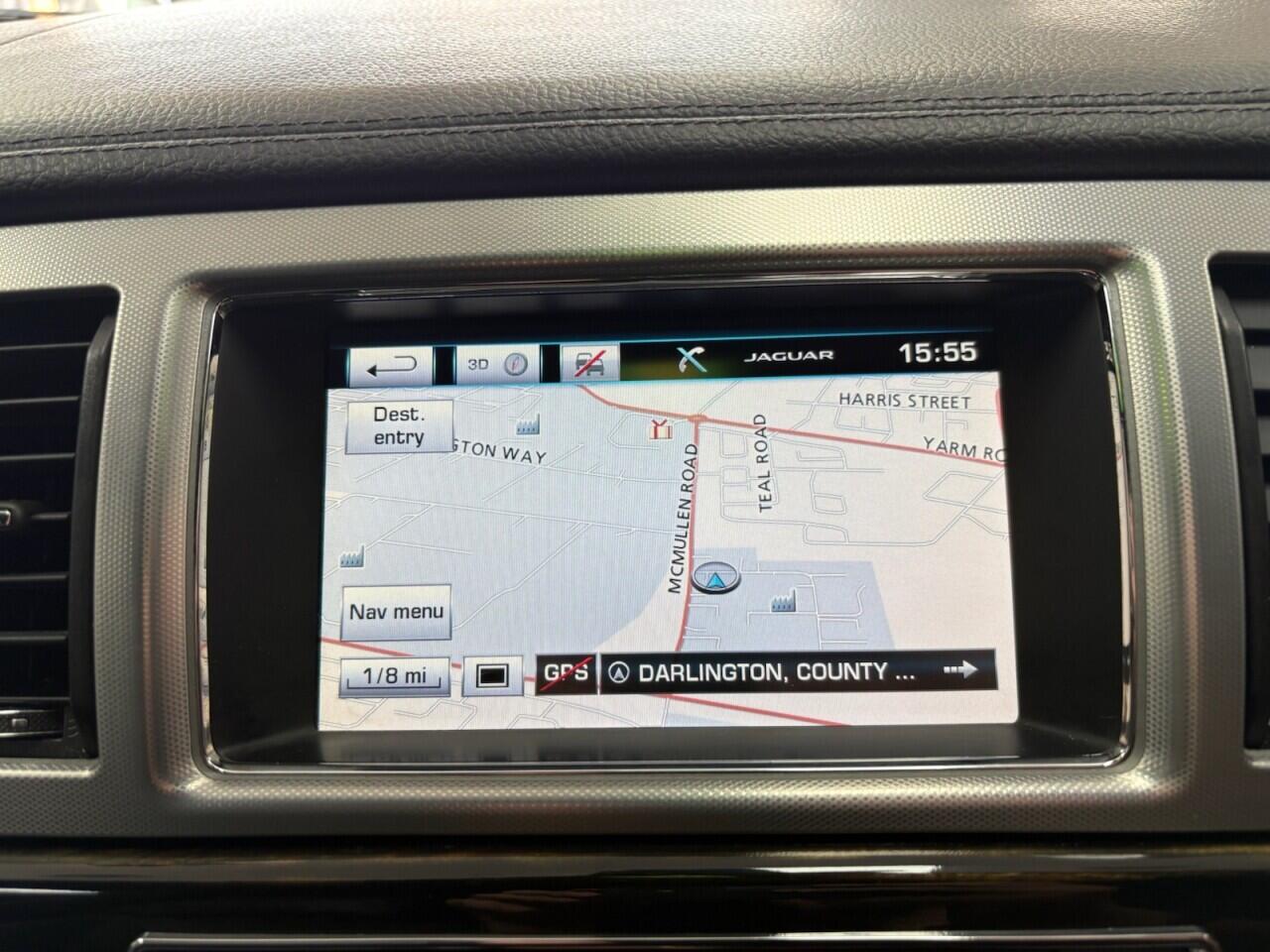 Jaguar XF view 20