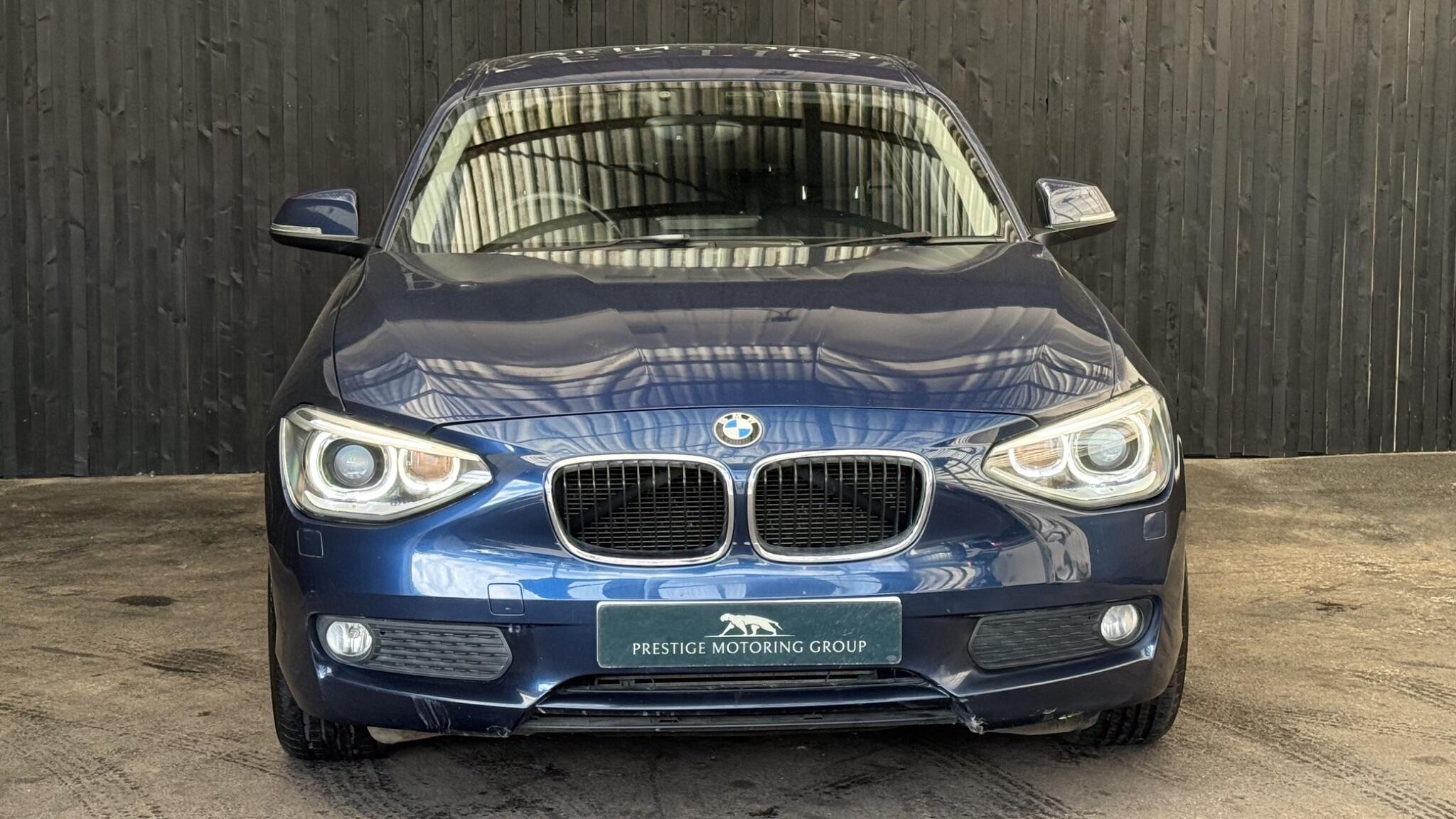 BMW 1 Series view 3