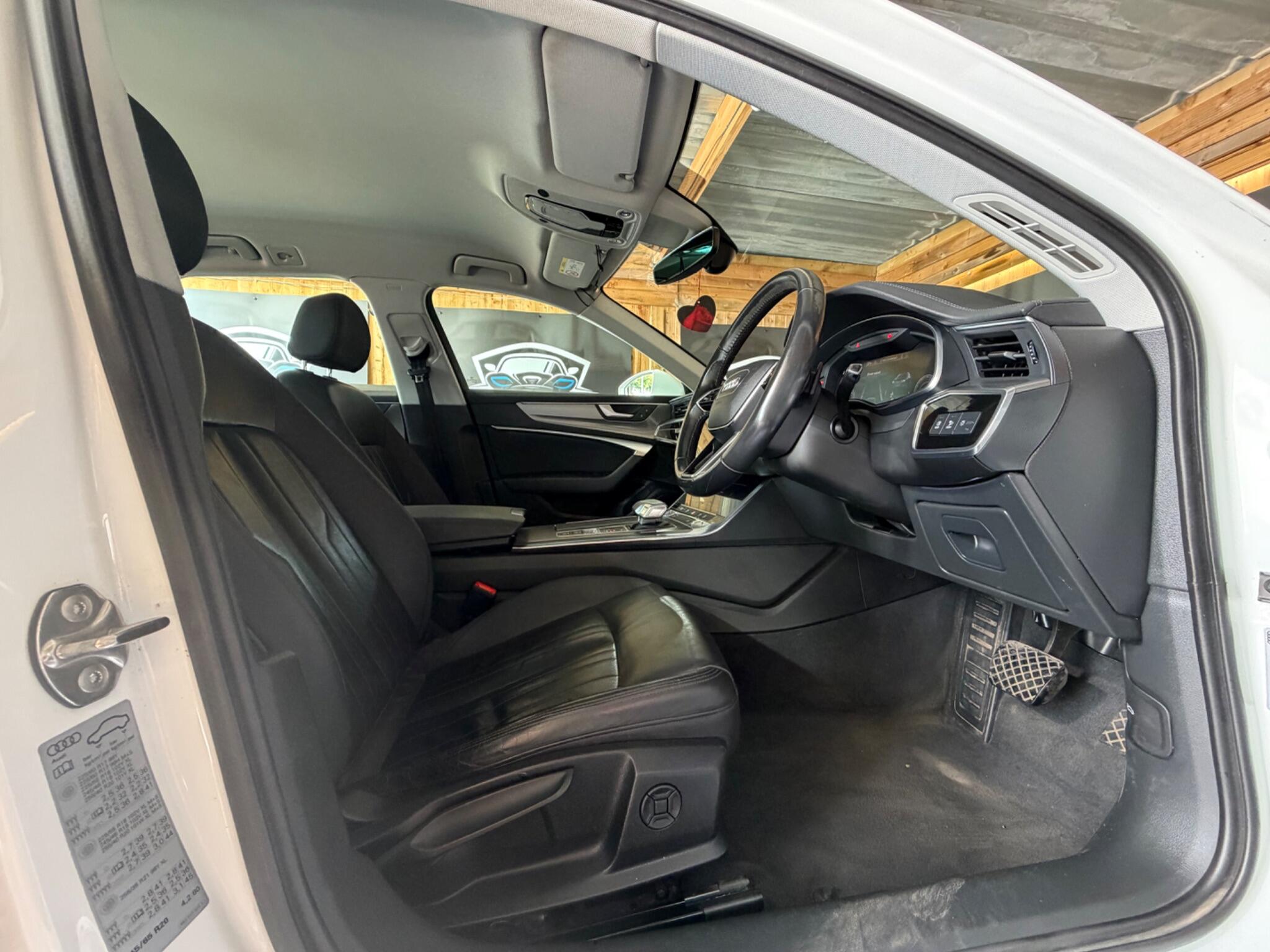 Audi A6 view 16