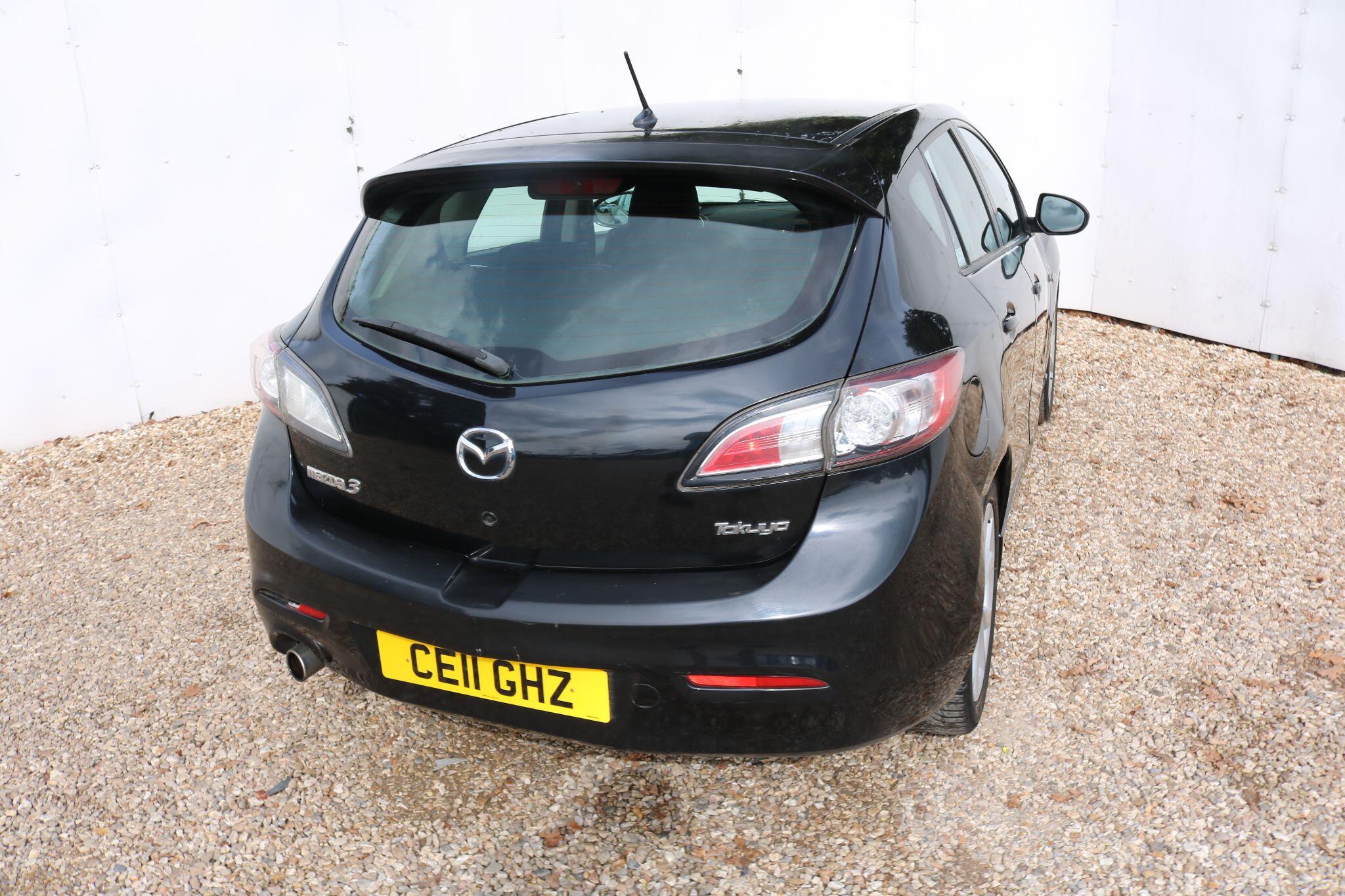 Mazda Mazda3 view 15