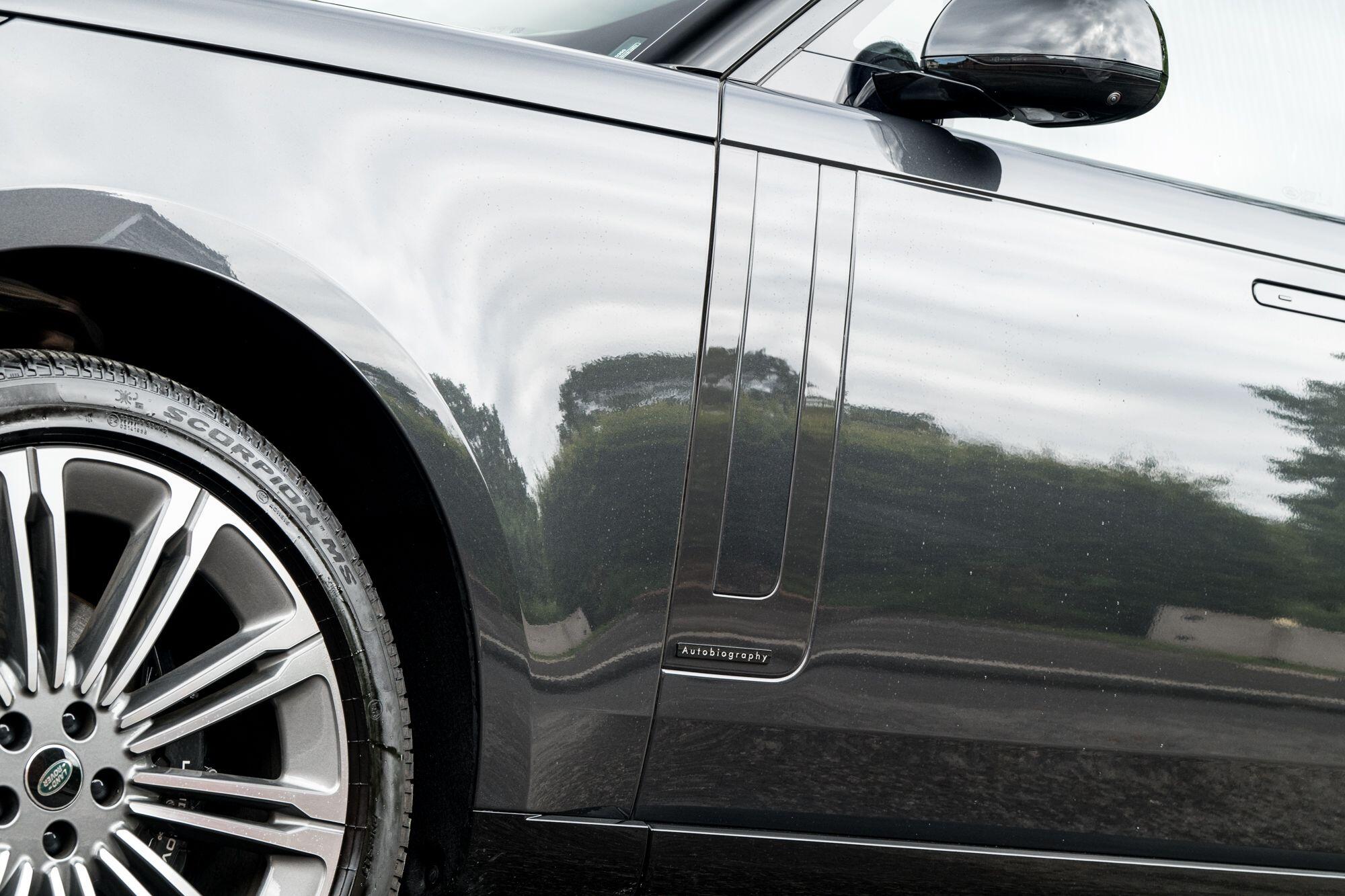 Land Rover Range Rover view 15