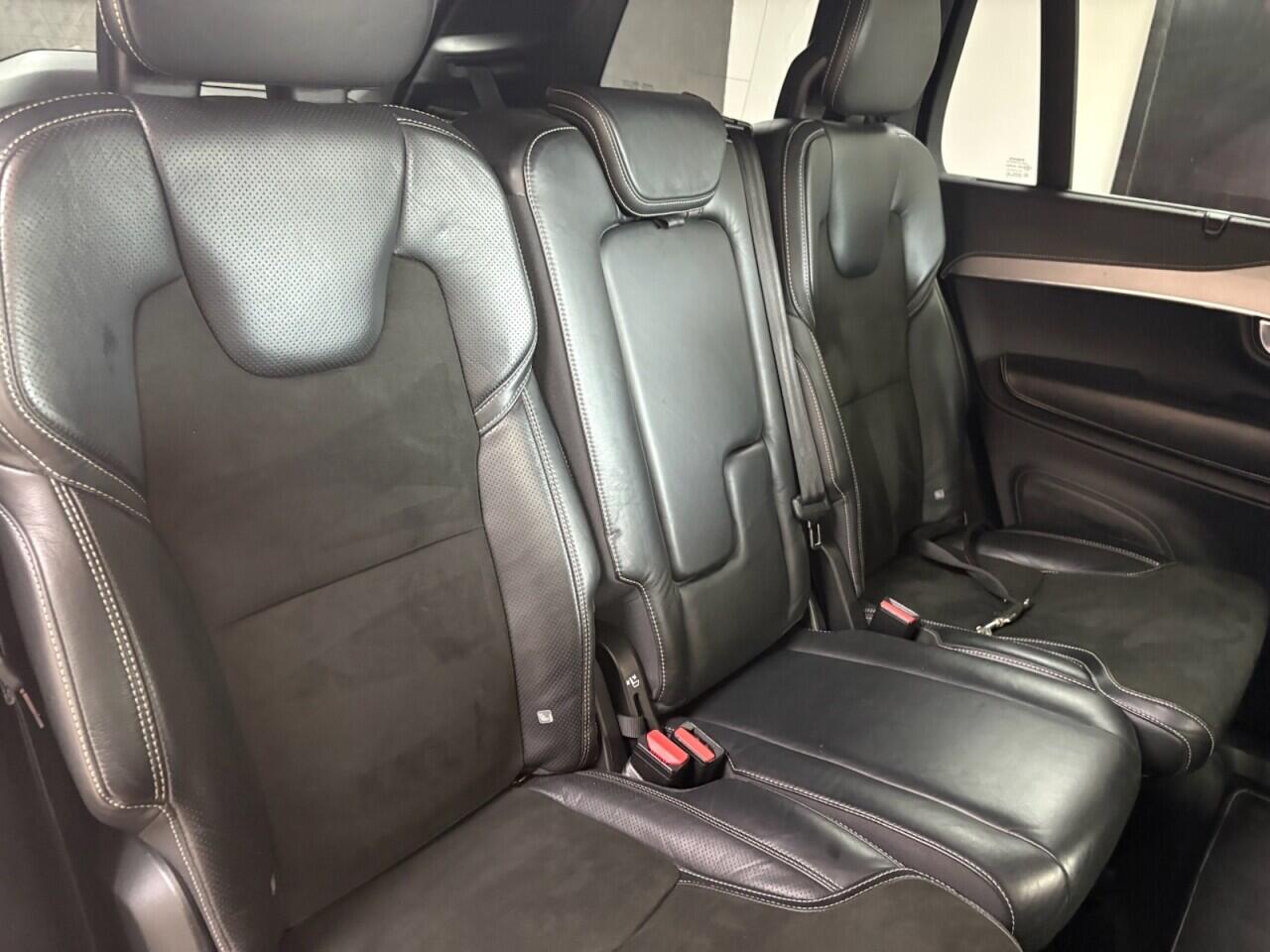 Volvo XC90 view 15