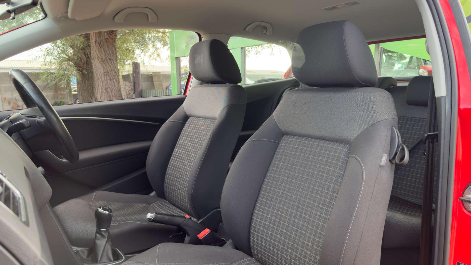 Volkswagen Polo view 11