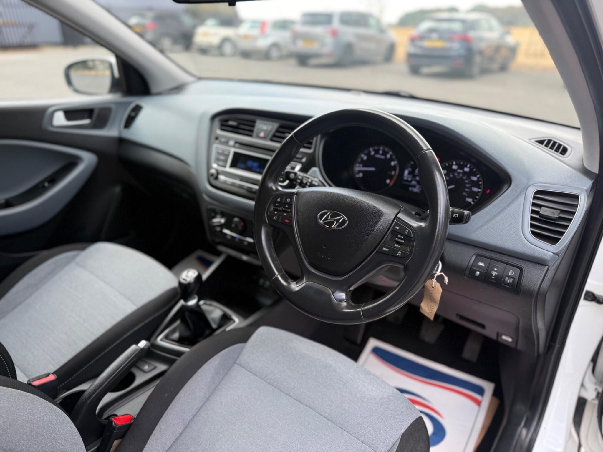 Hyundai I20 view 17