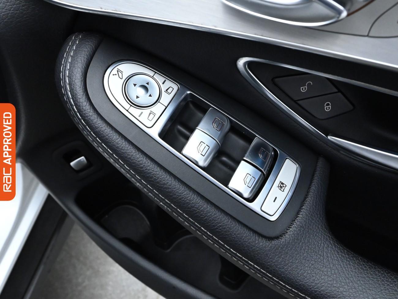 Mercedes-Benz GLC view 26