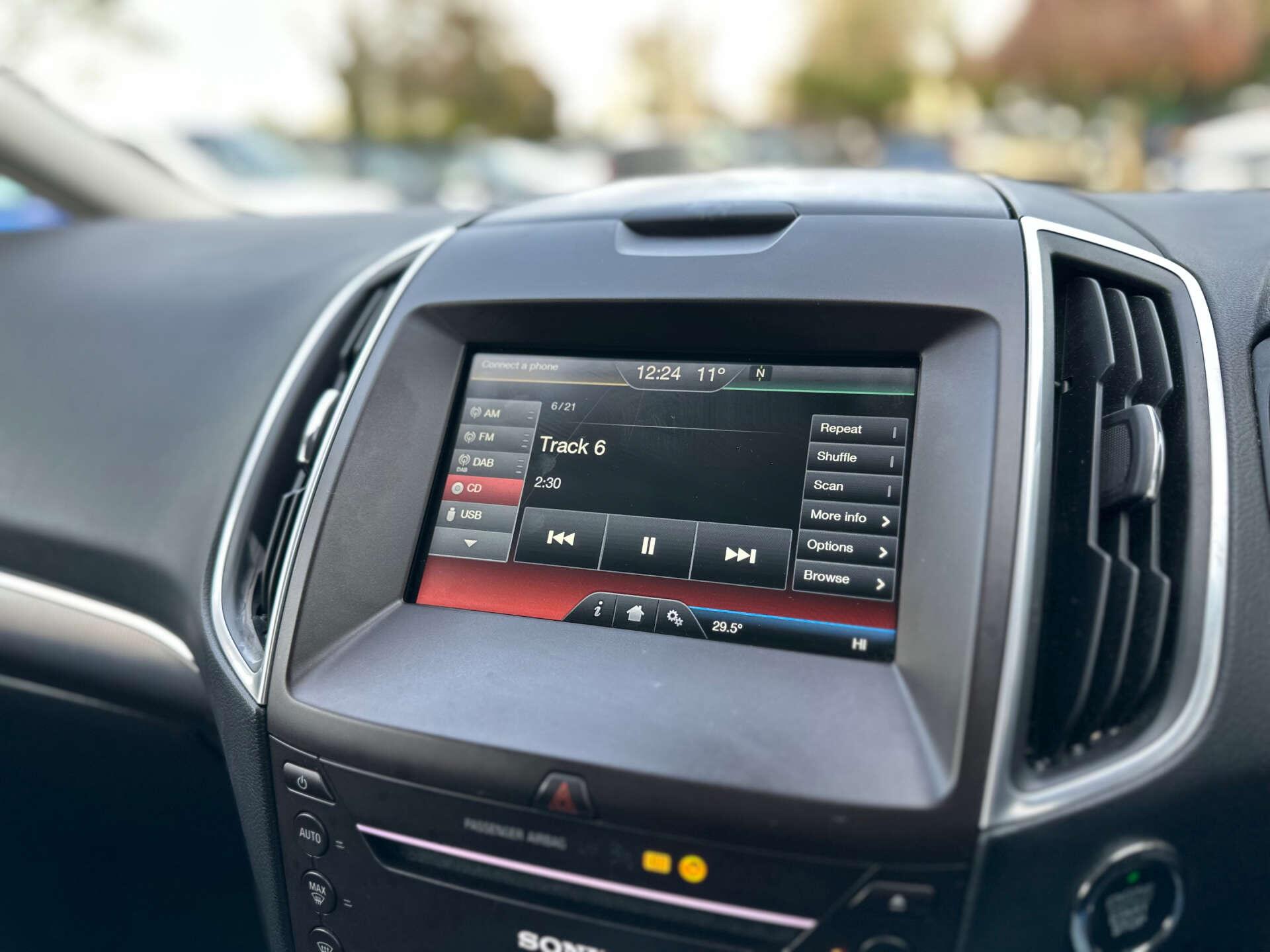 Ford S-Max view 17