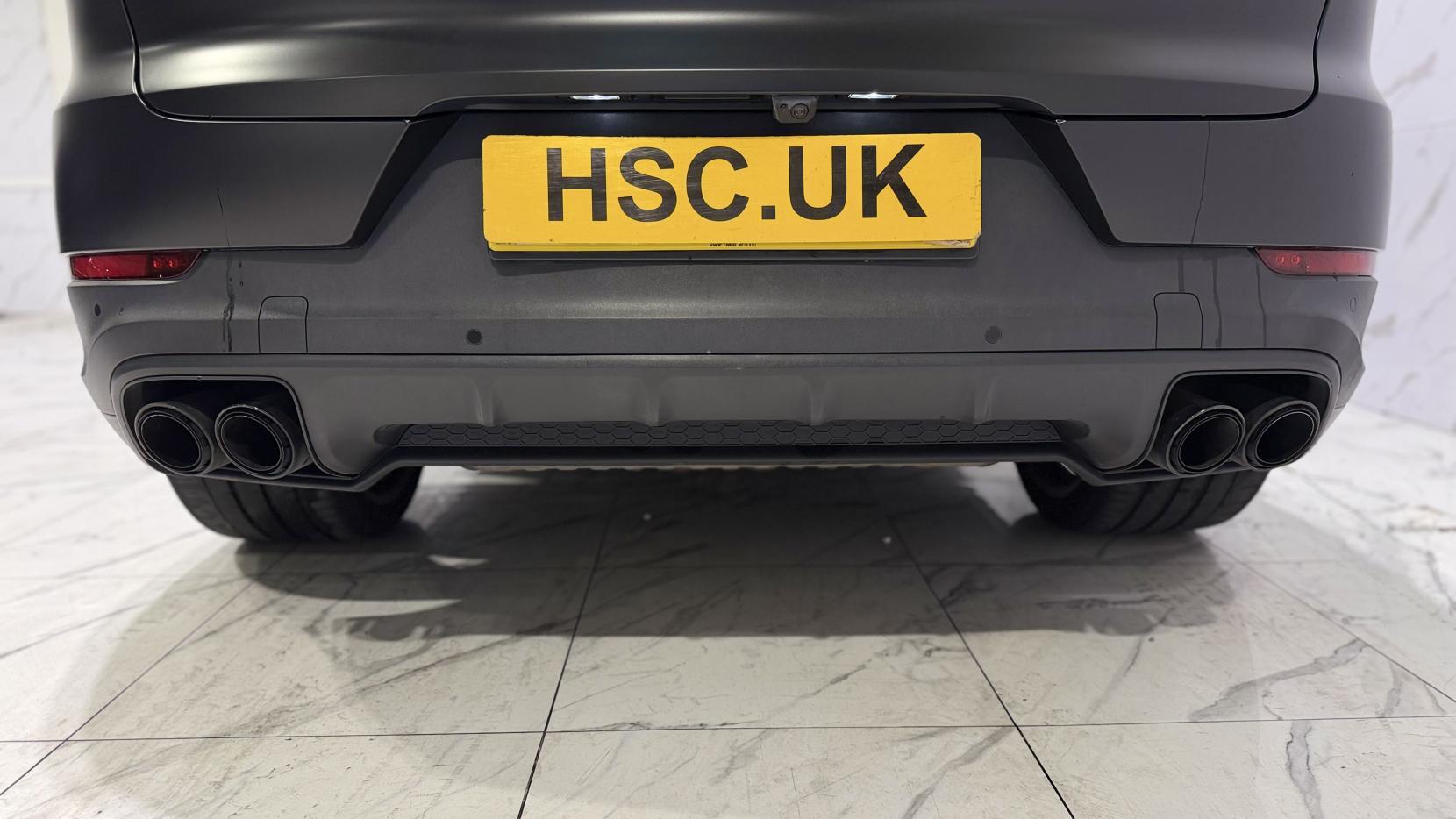 Porsche Cayenne view 47