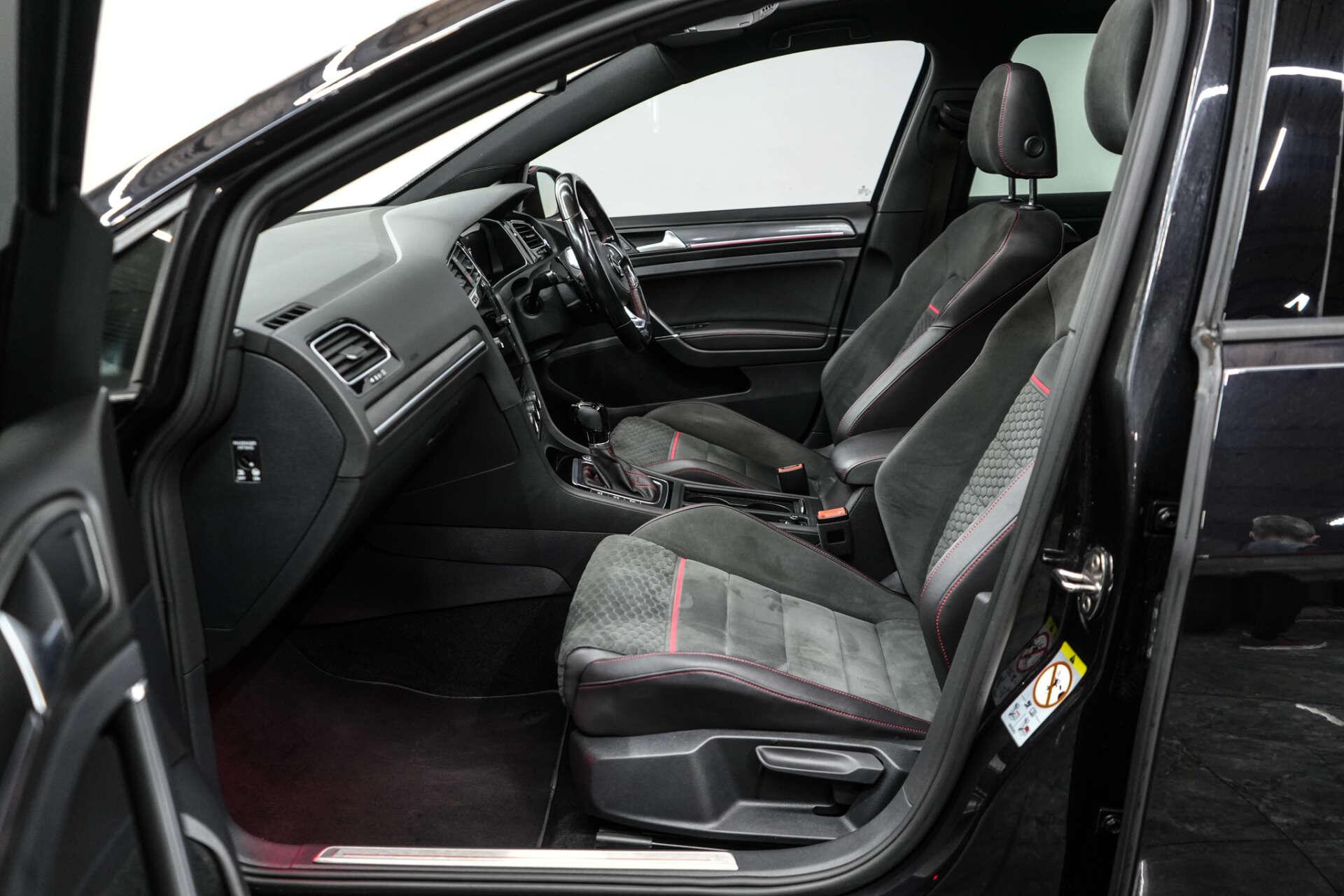 Volkswagen Golf view 15
