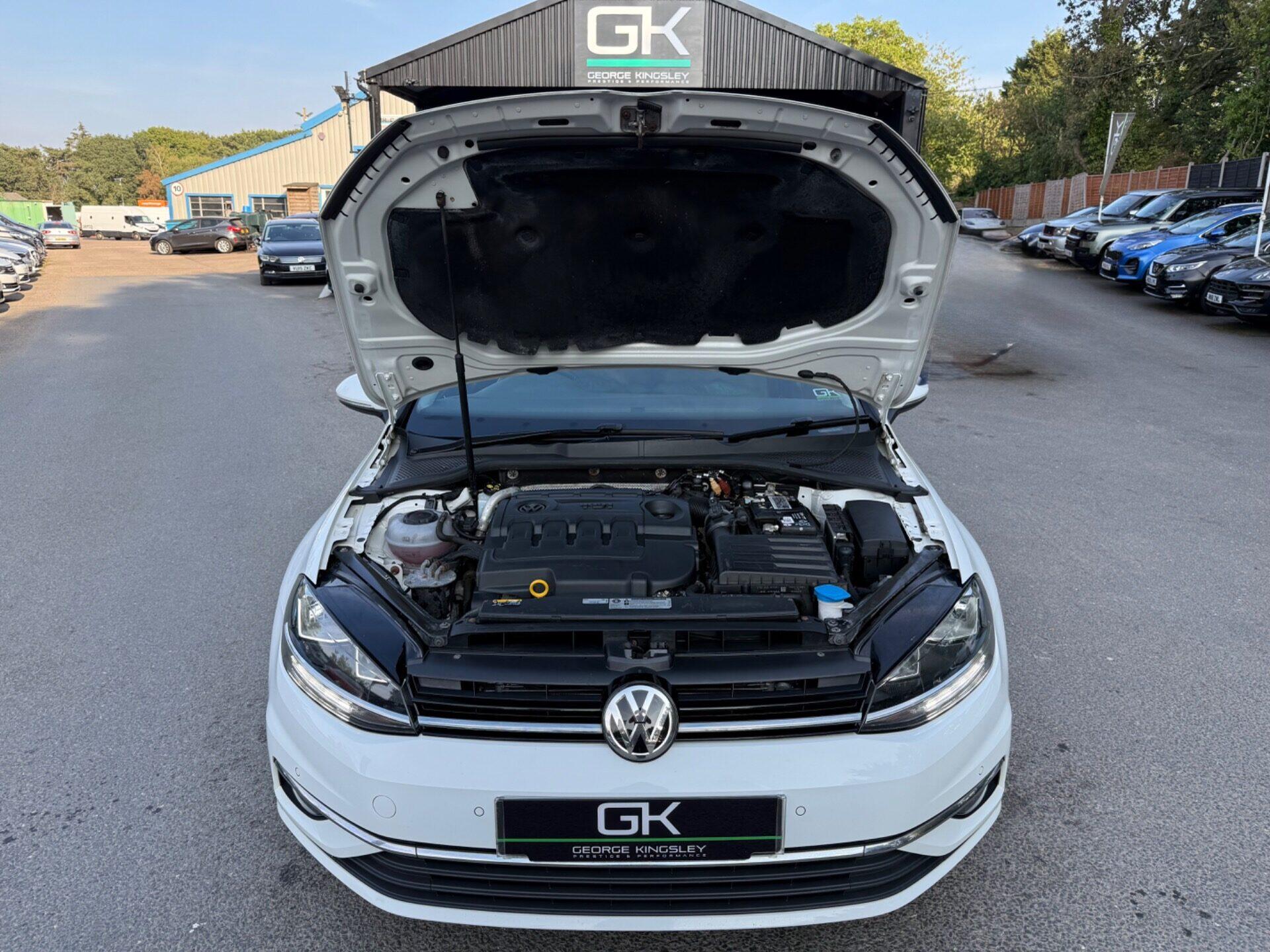 Volkswagen Golf view 58
