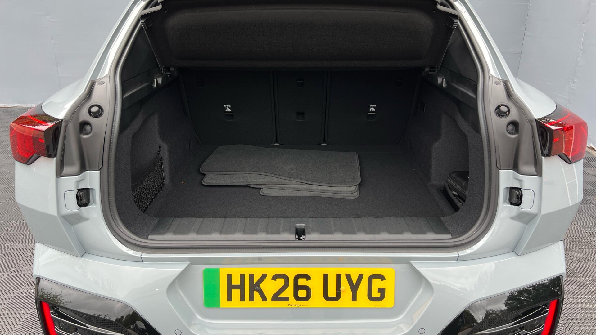 BMW Ix2 view 13