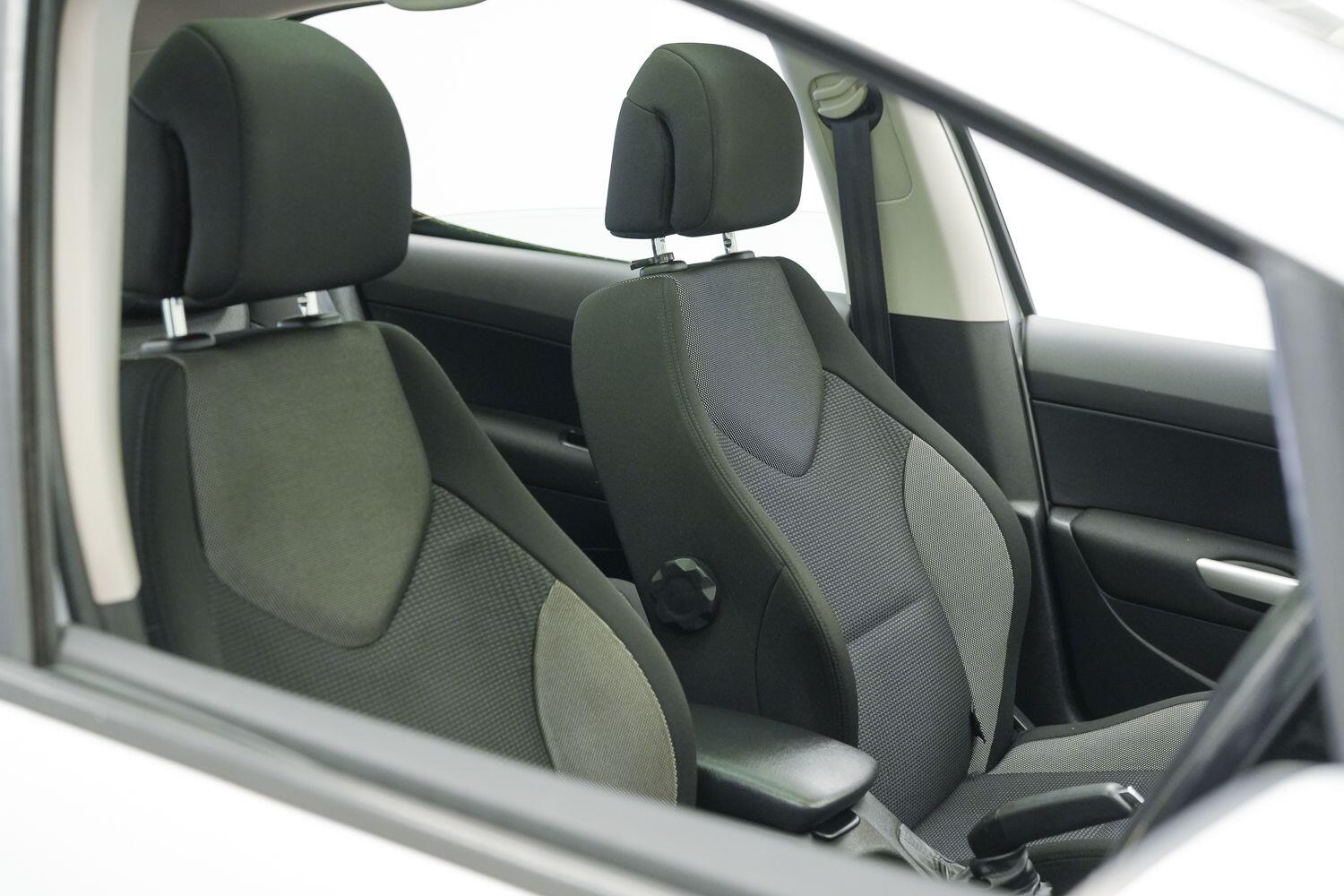 Peugeot 2008 view 11
