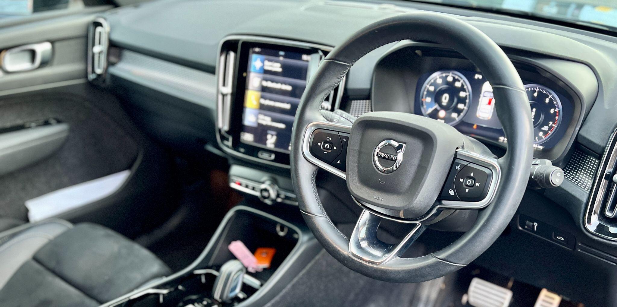 Volvo XC40 view 35