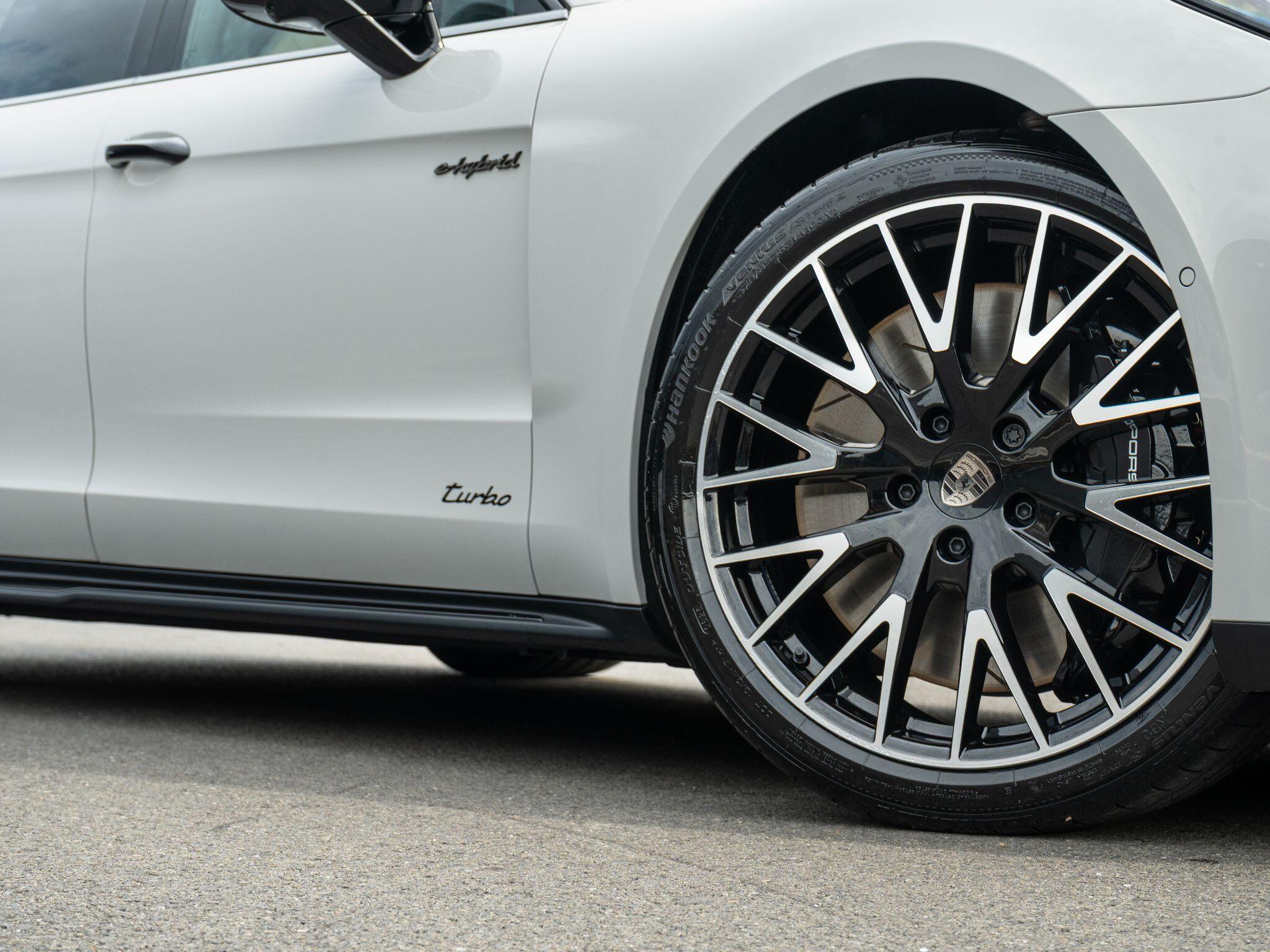 Porsche Panamera view 15