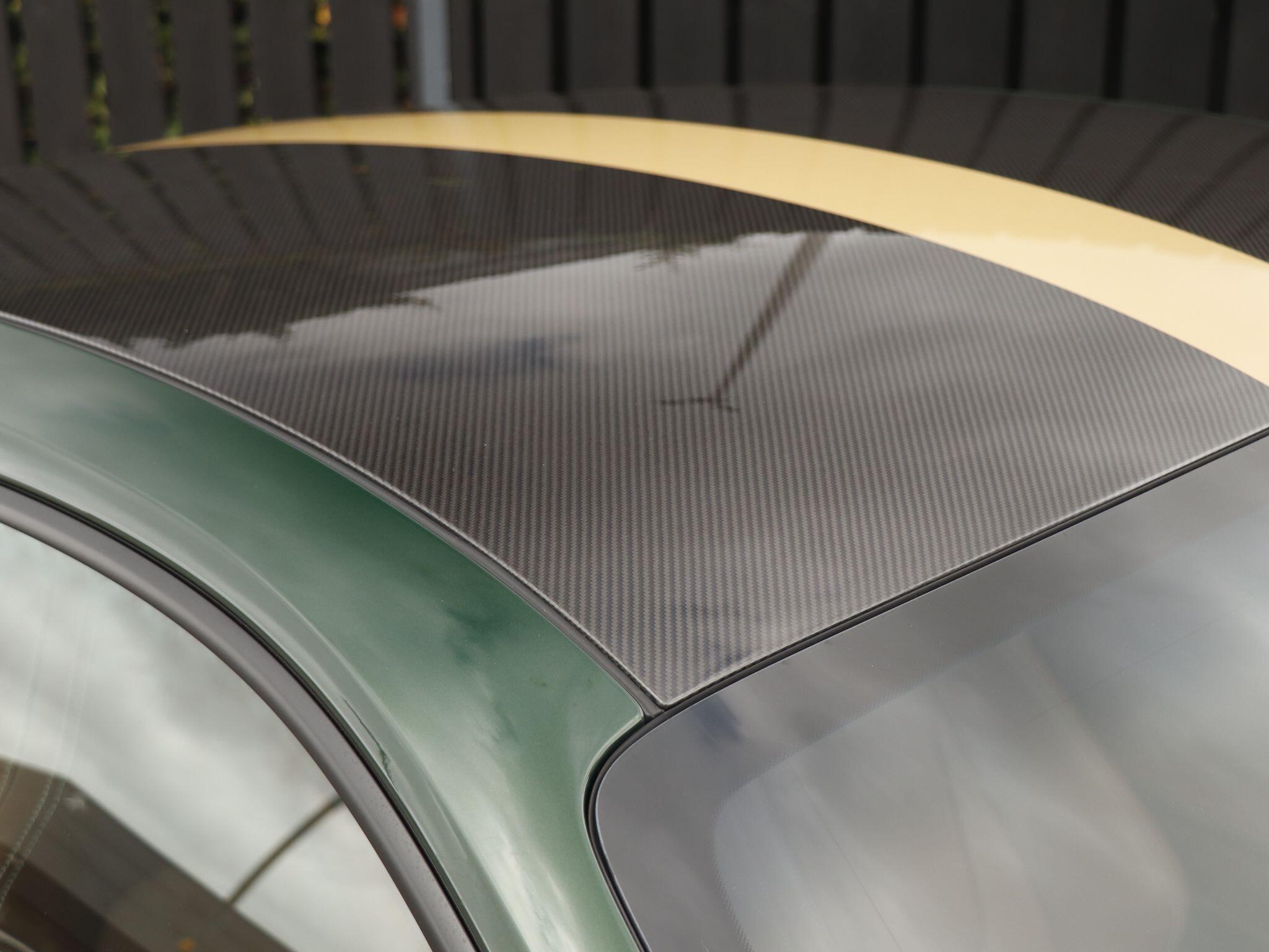 Porsche 911 view 33