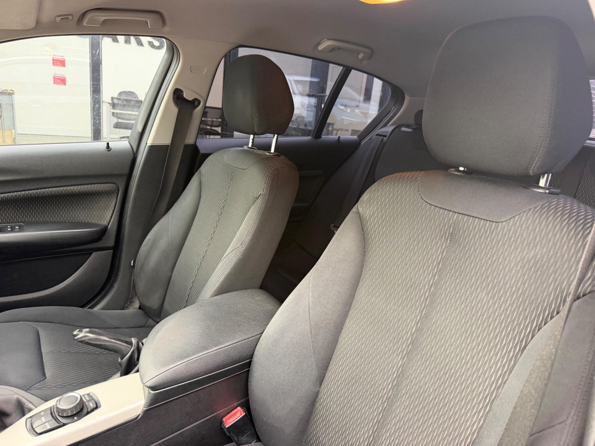 BMW 1 Series view 16