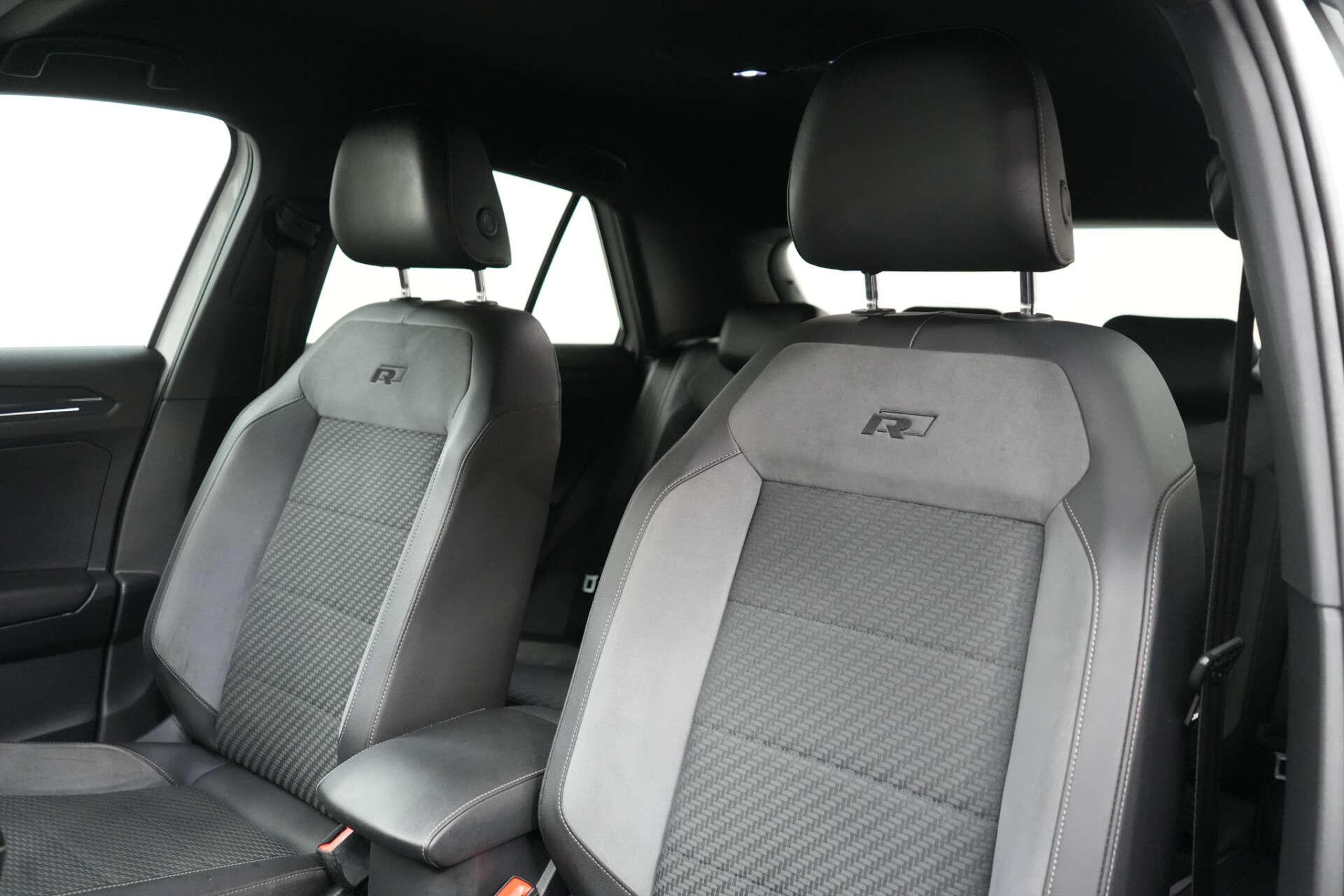 Volkswagen T-Roc view 15