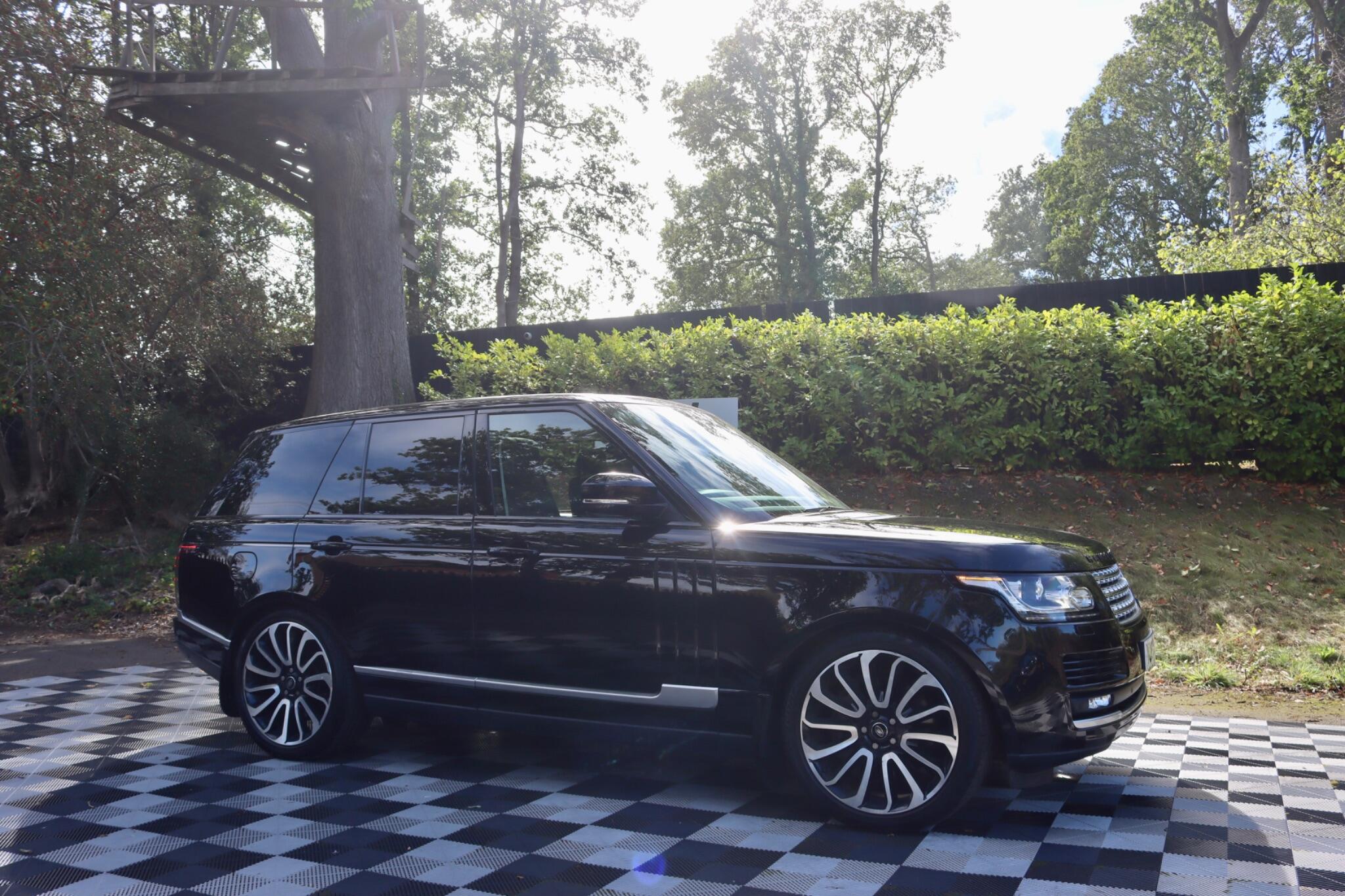Land Rover Range Rover view 23