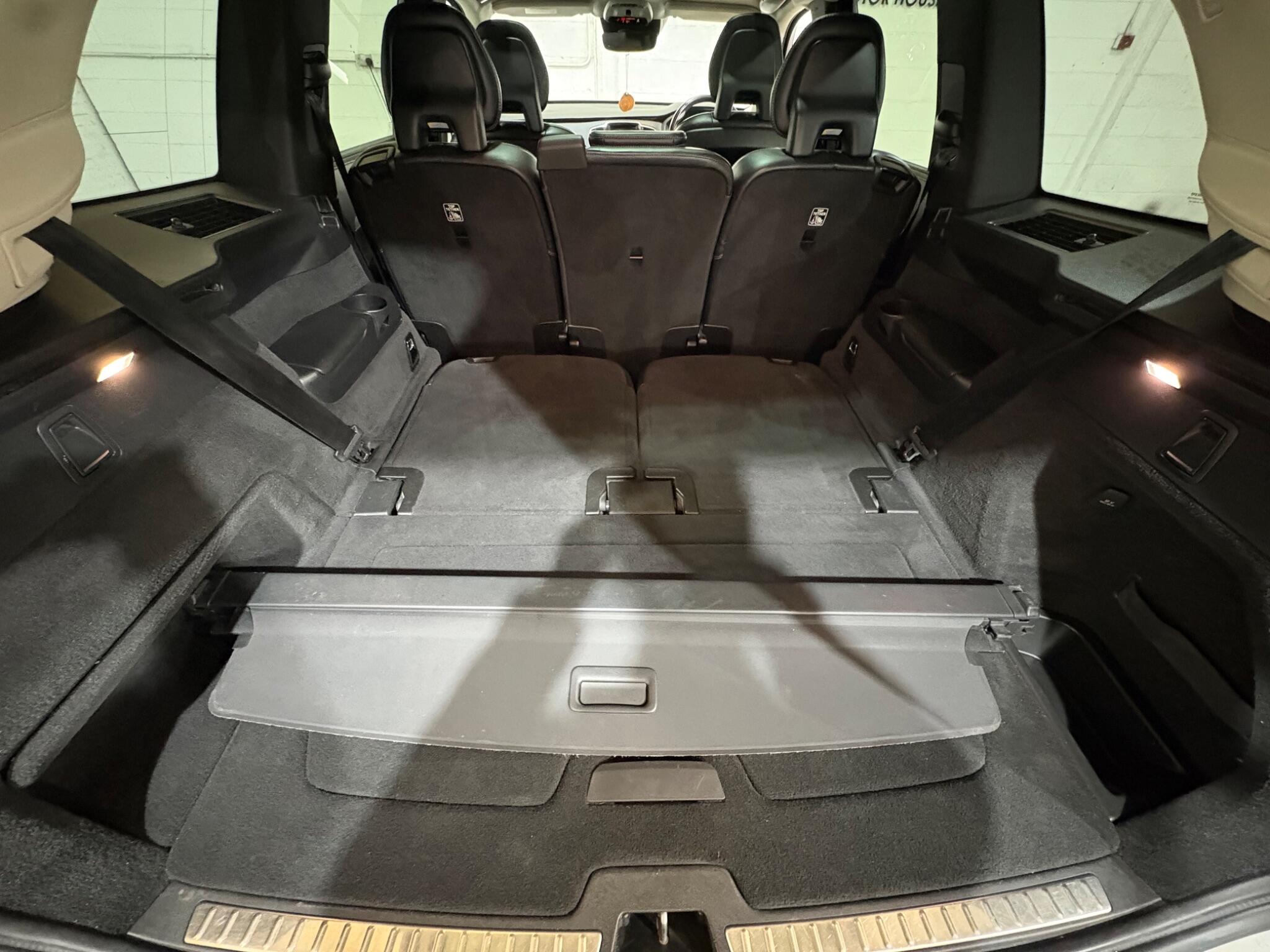 Volvo XC90 view 55