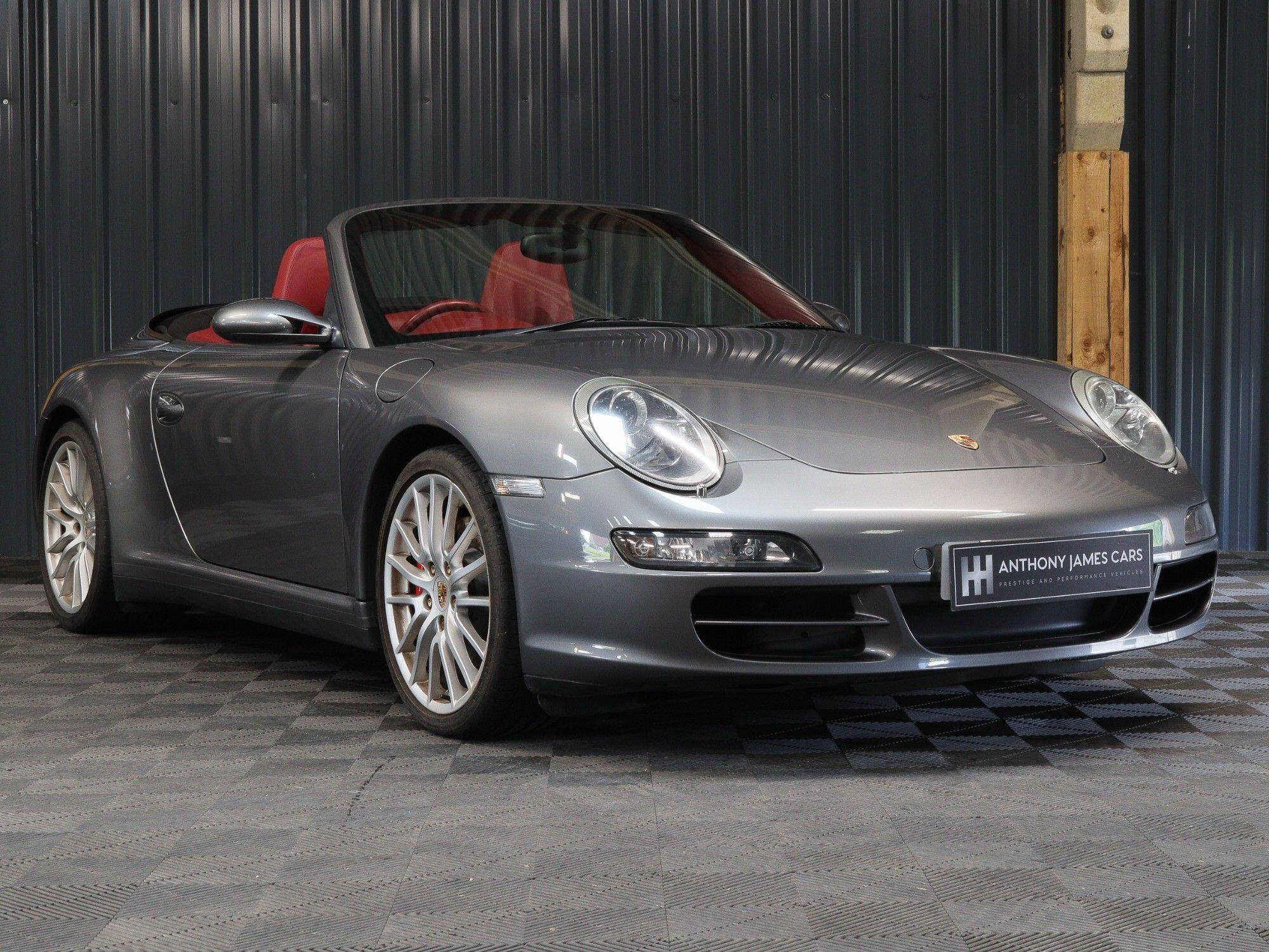 Porsche 911 view 15