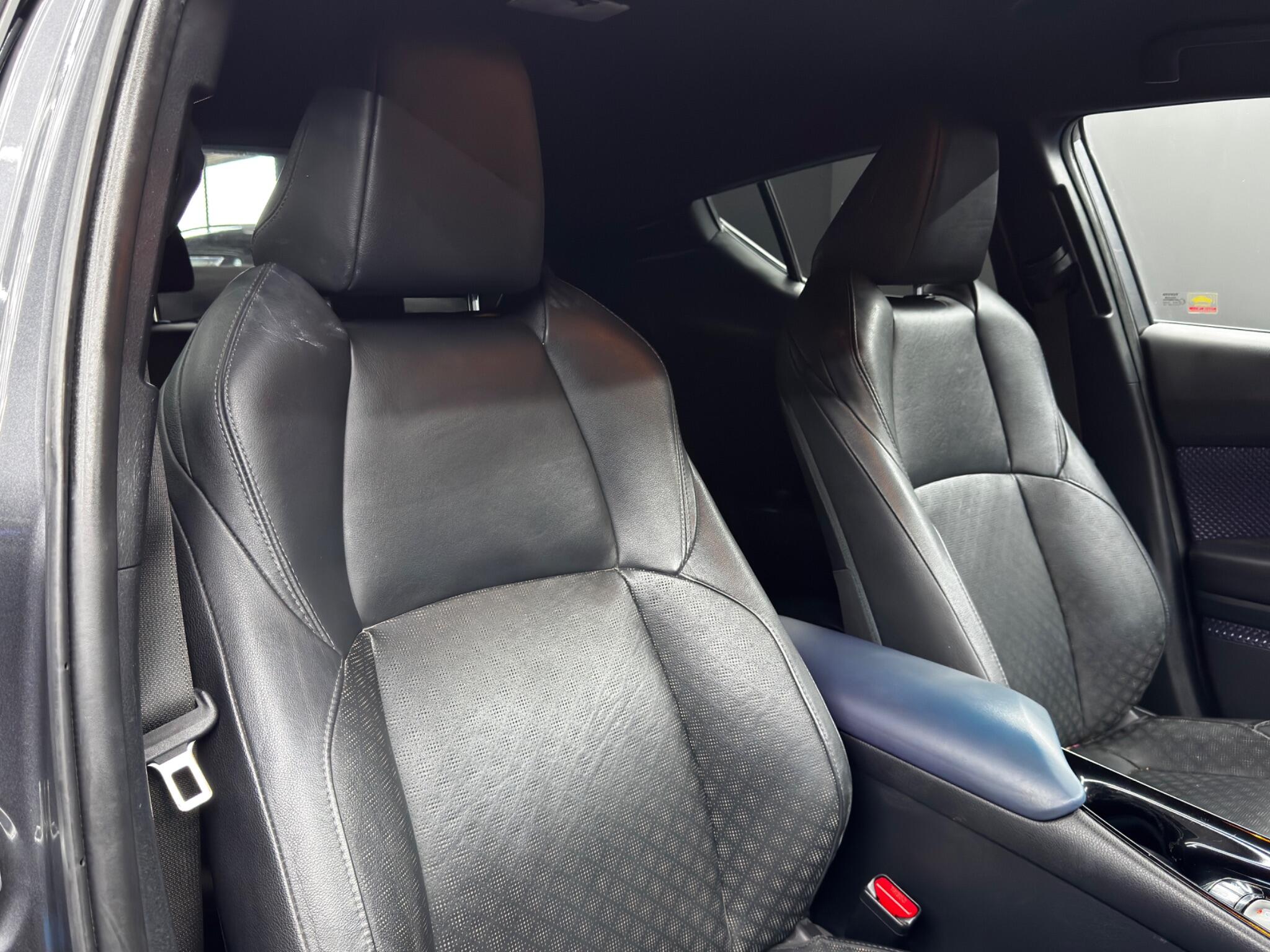 Toyota C-HR view 12