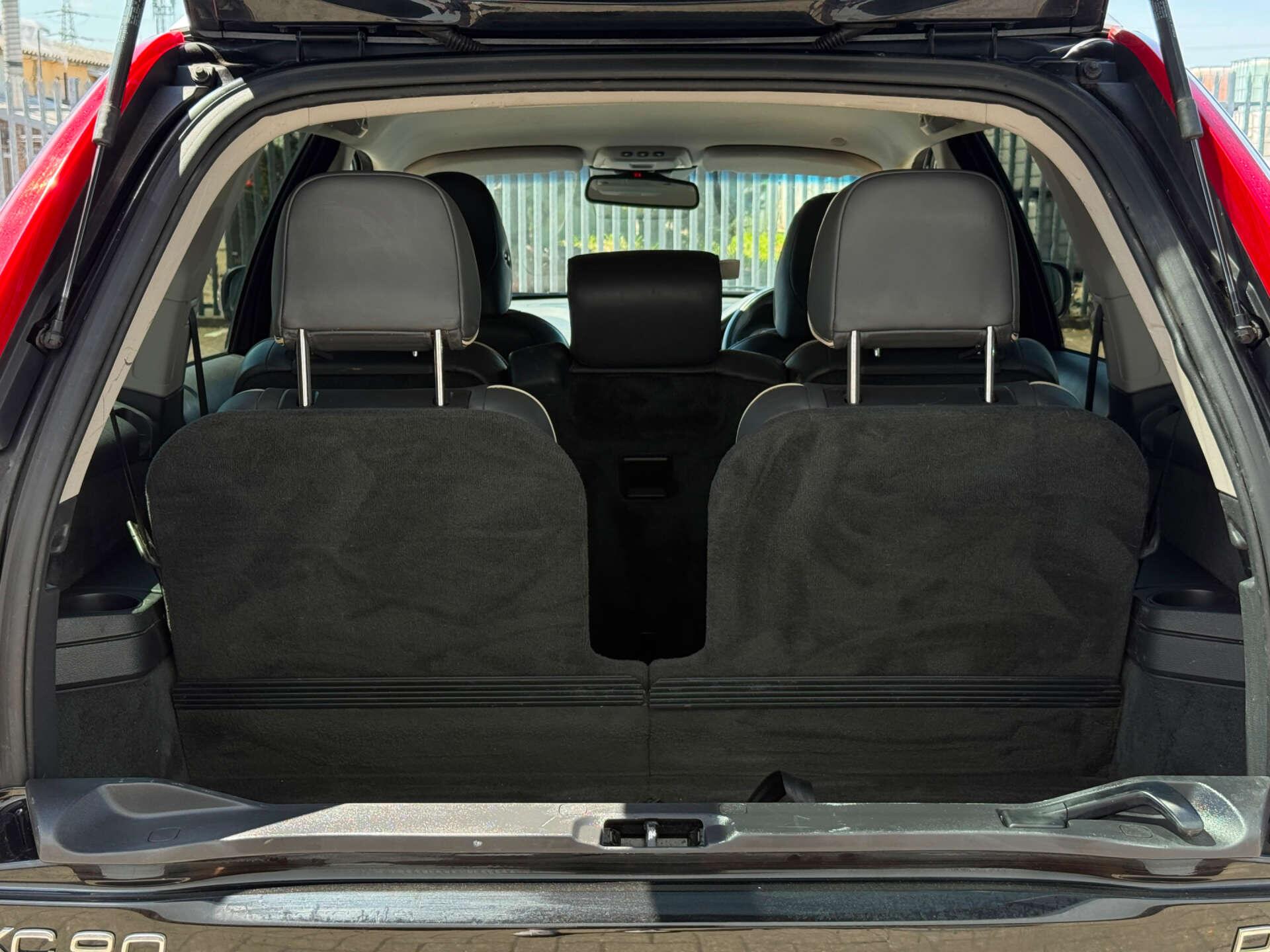 Volvo XC90 view 35